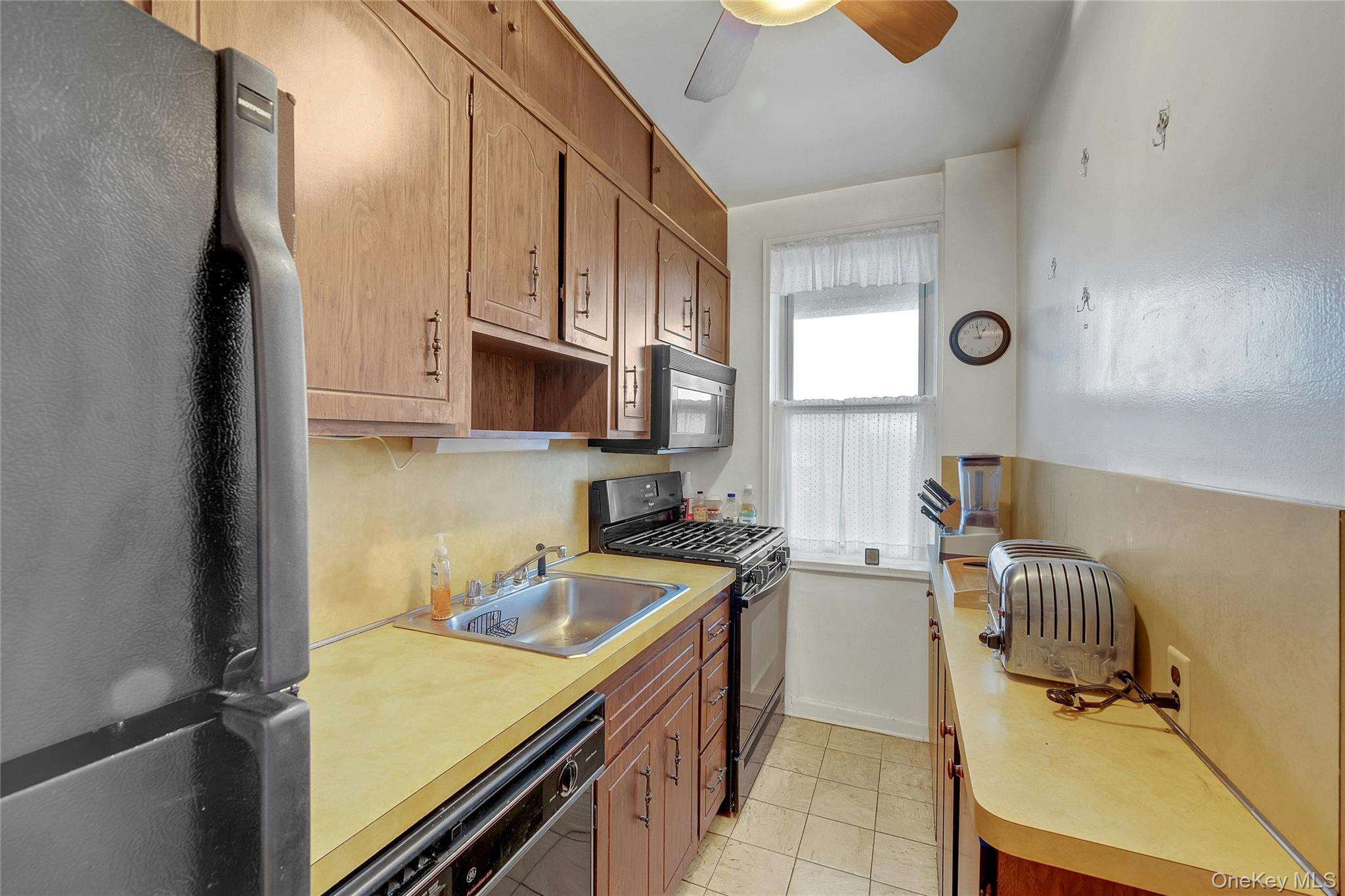 #10 photo, 315 King, Port Chester , NY 10573