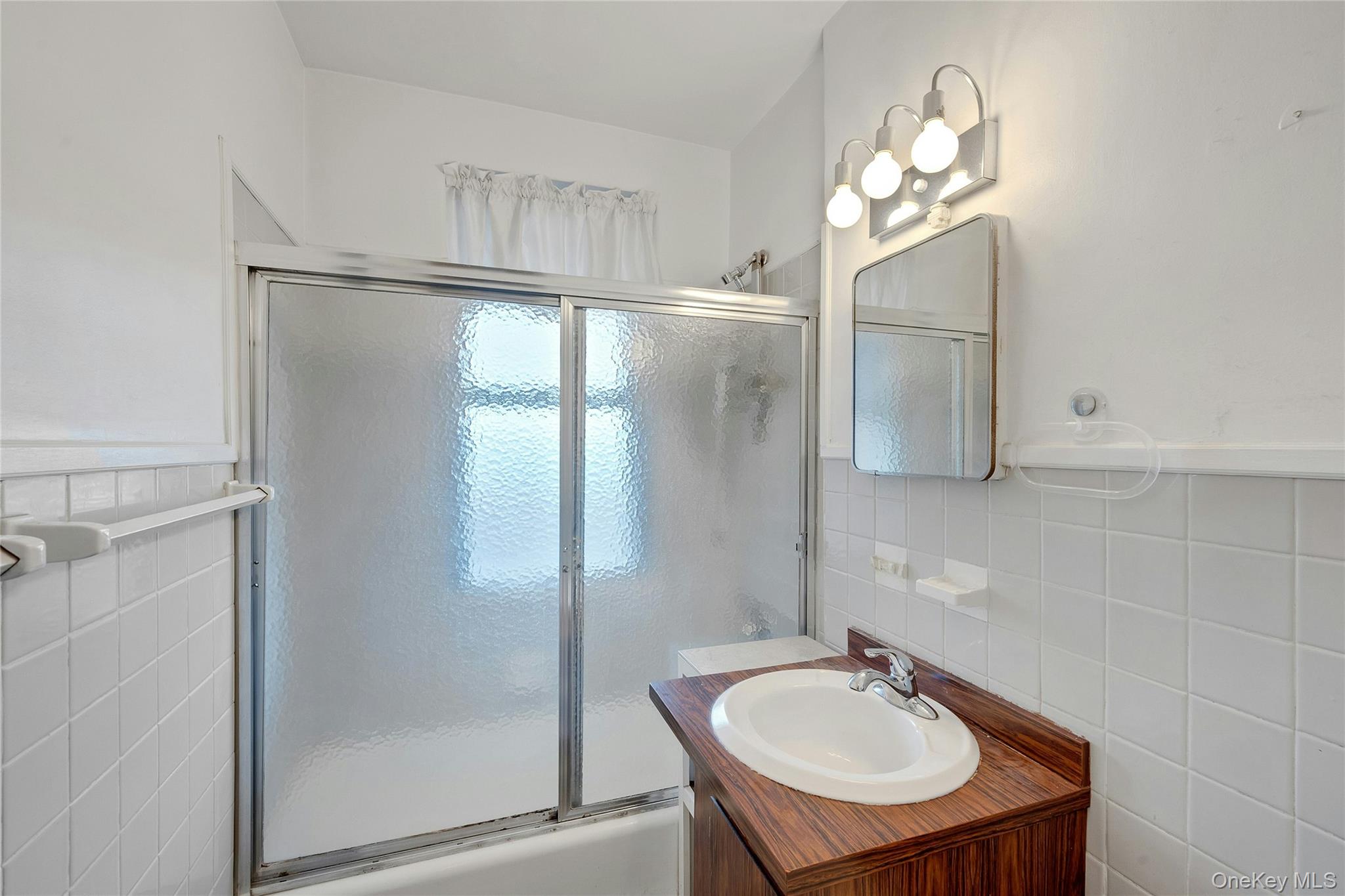 #14 photo, 315 King, Port Chester , NY 10573