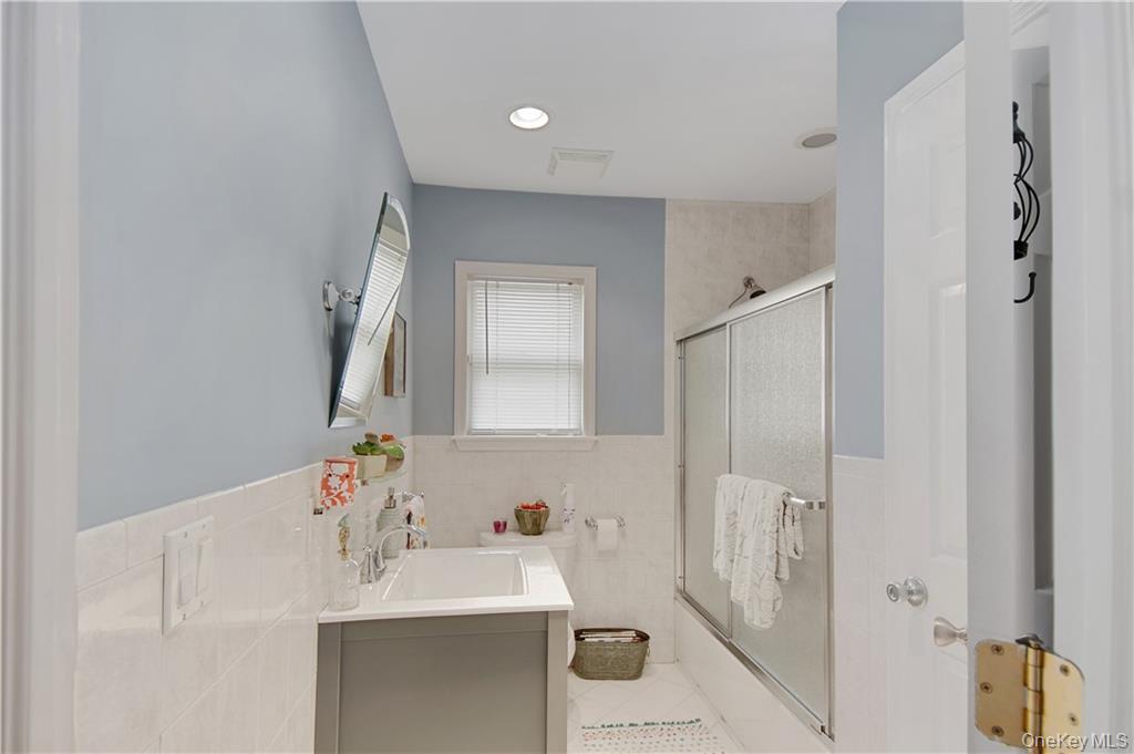 #16 photo, 320 N Terrace Avenue, Mount Vernon , NY 10550