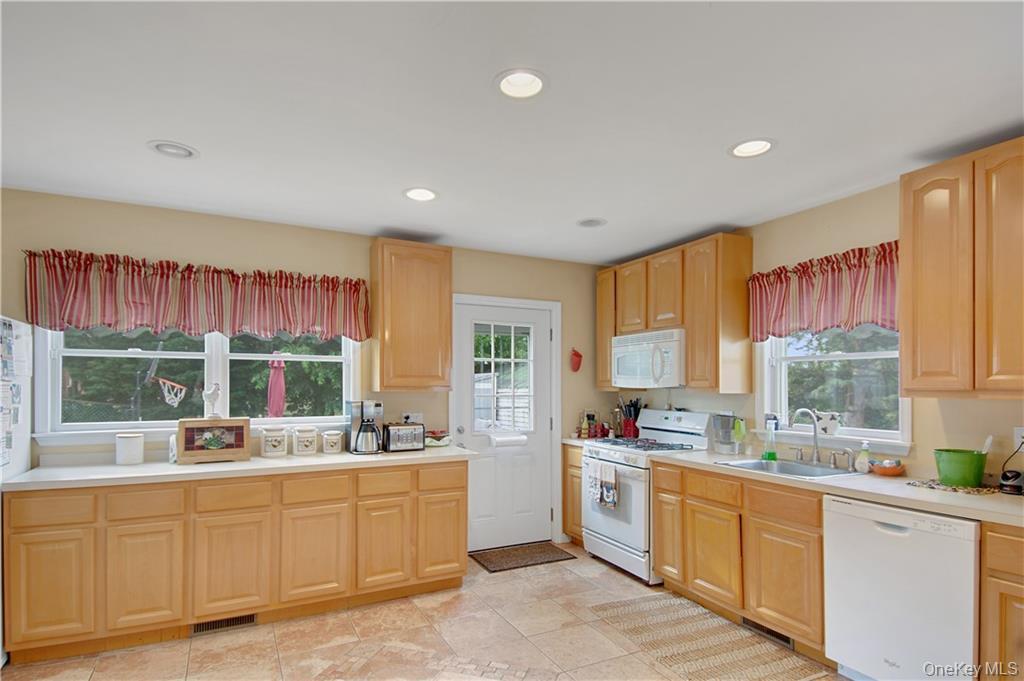 #8 photo, 320 N Terrace Avenue, Mount Vernon , NY 10550