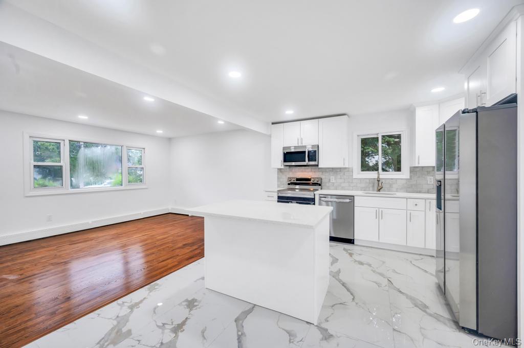 #7 photo, 118 S 31st Street, サフォーク郡 Wyandanch , NY 11798