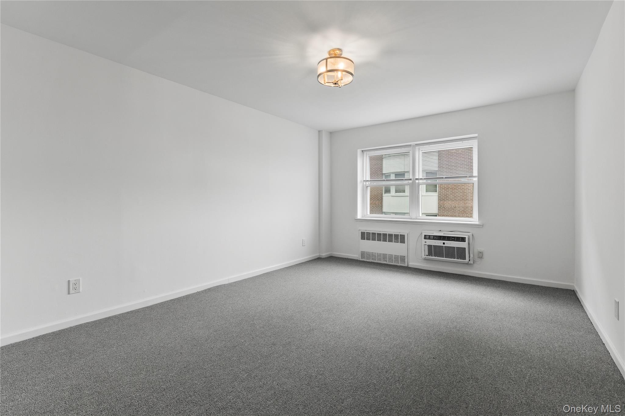 #16 photo, 740 E Broadway, ナッソー郡 Long Beach , NY 11561