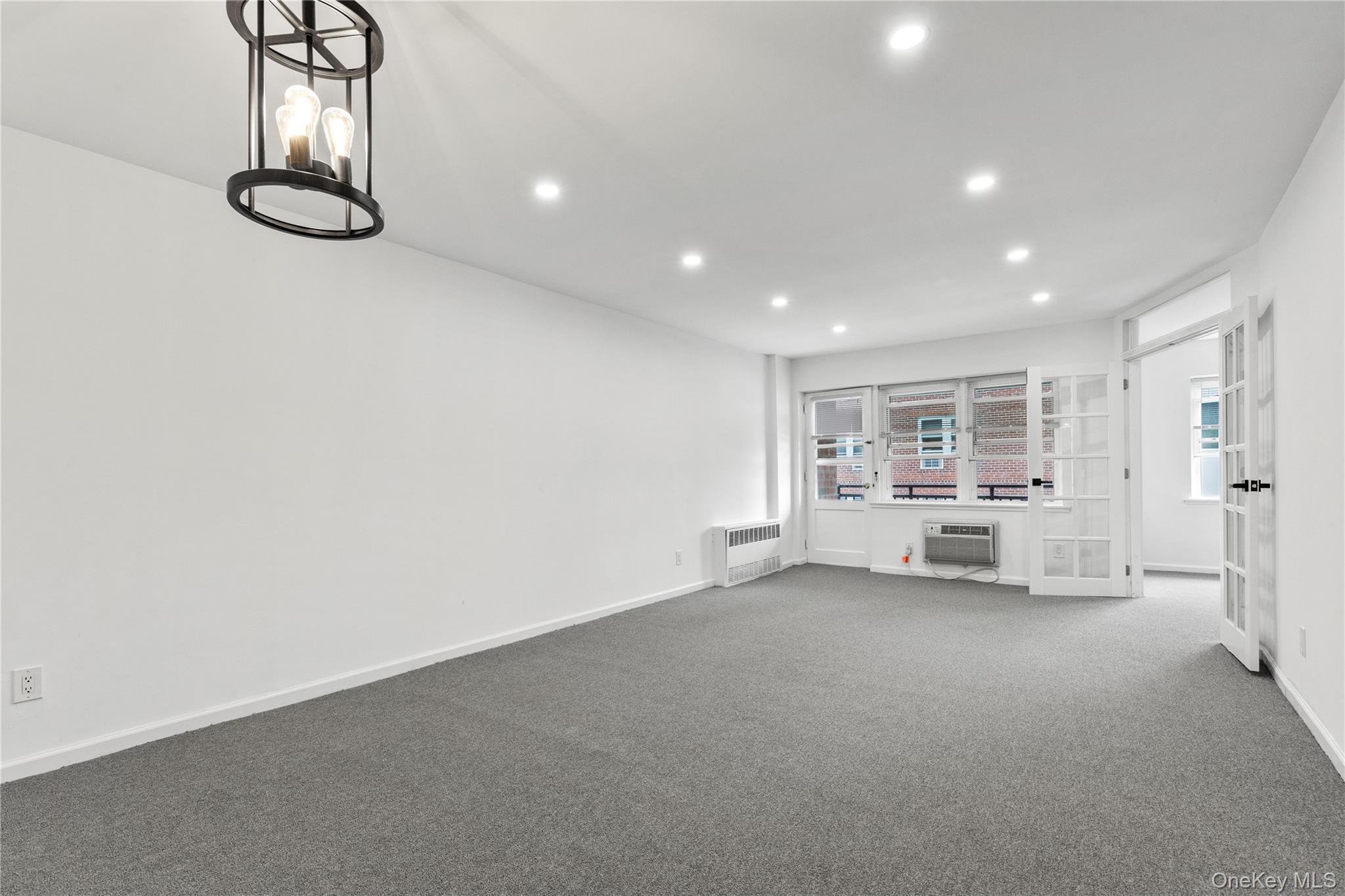 #7 photo, 740 E Broadway, ナッソー郡 Long Beach , NY 11561