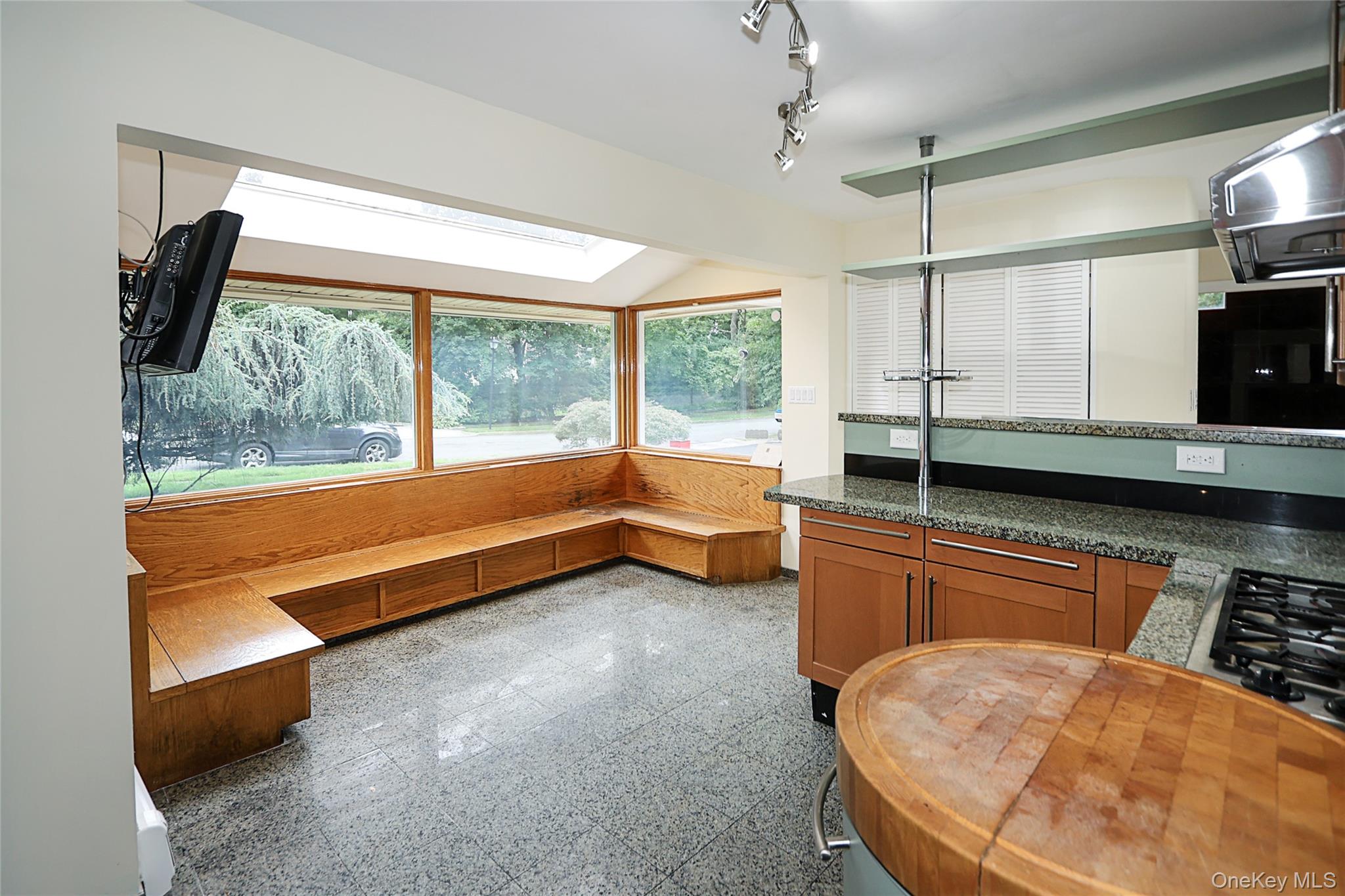 #13 photo, 81 Carriage Lane, ナッソー郡 Roslyn Heights , NY 11577