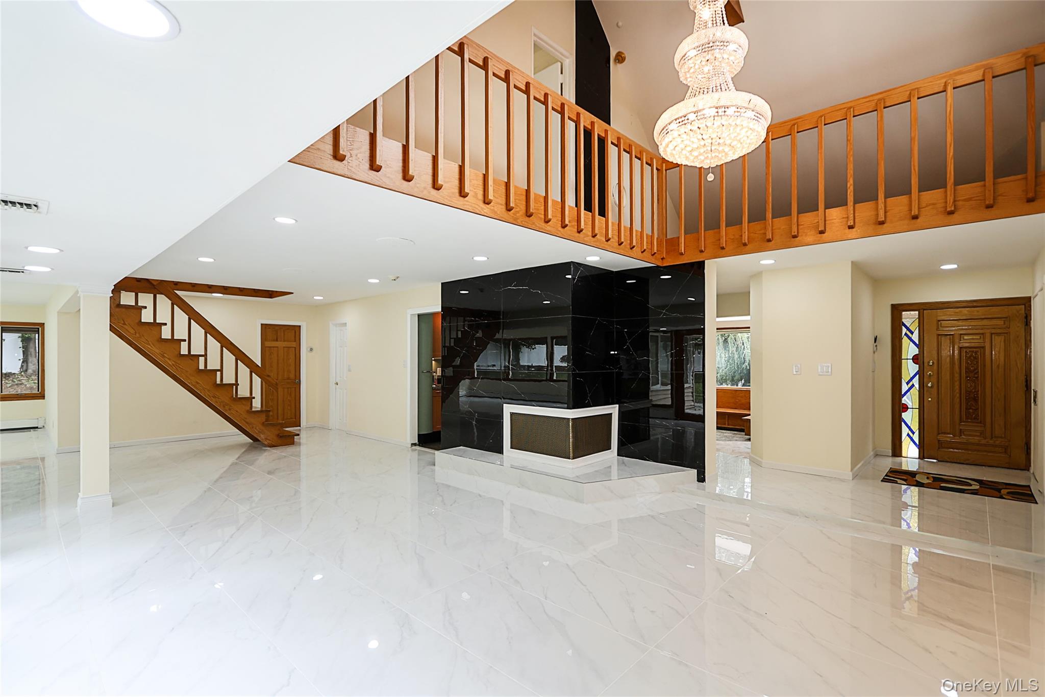 #18 photo, 81 Carriage Lane, ナッソー郡 Roslyn Heights , NY 11577