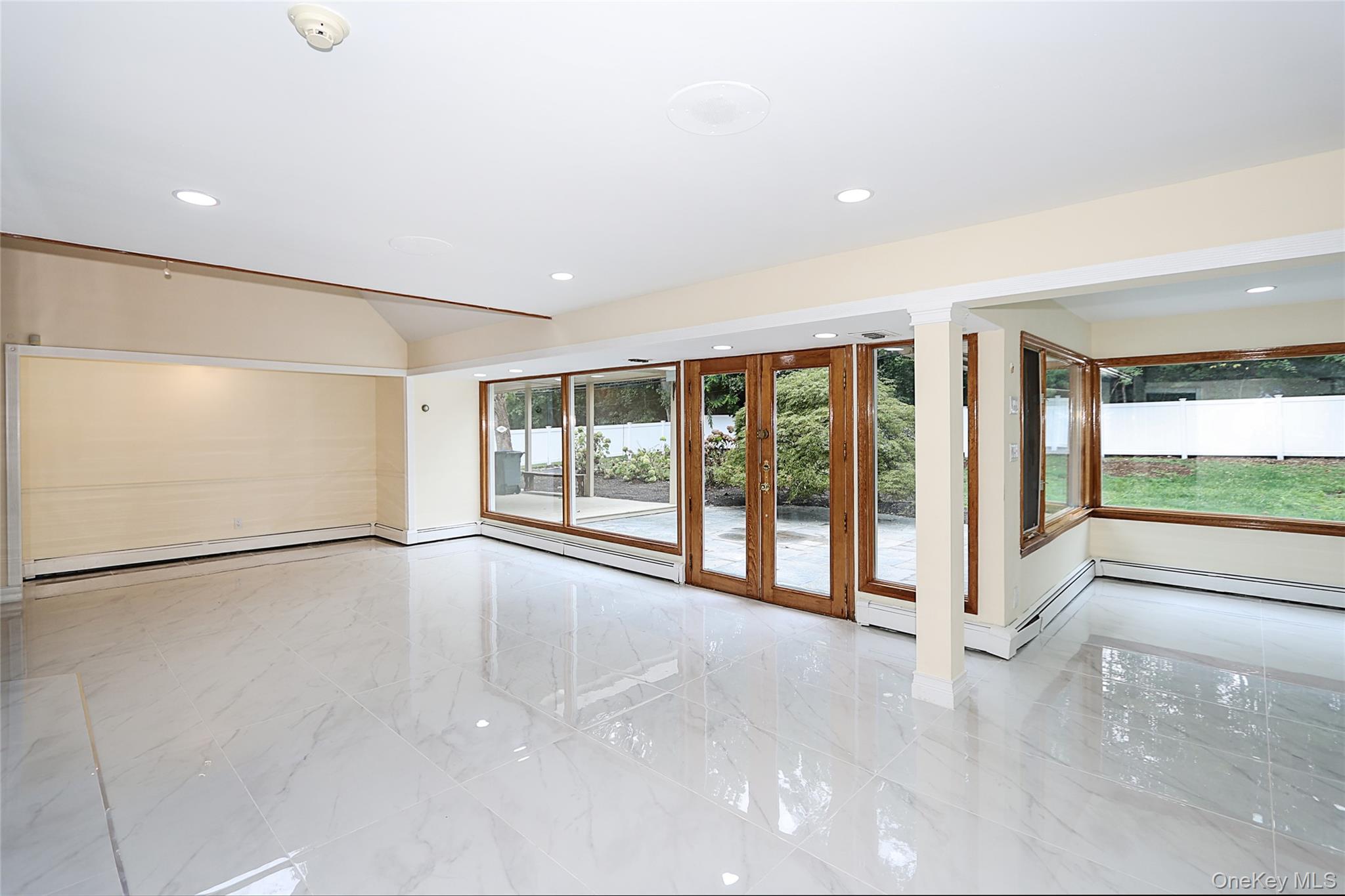 #19 photo, 81 Carriage Lane, ナッソー郡 Roslyn Heights , NY 11577