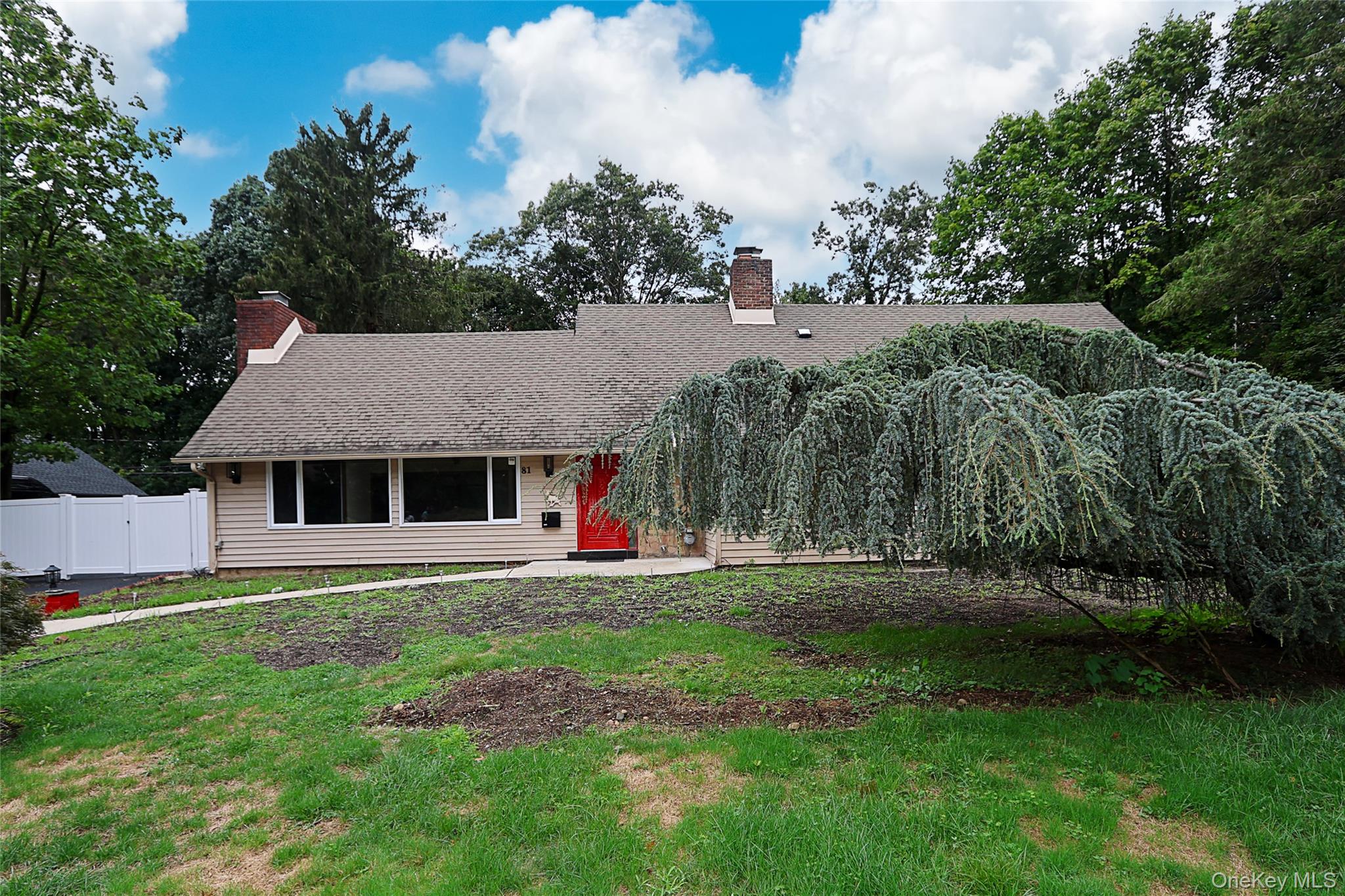 #2 photo, 81 Carriage Lane, ナッソー郡 Roslyn Heights , NY 11577