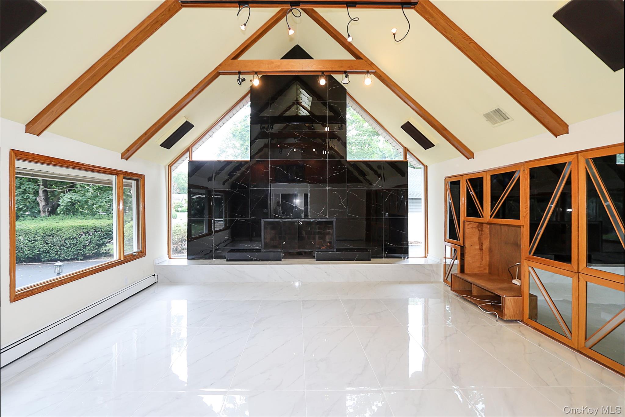 #6 photo, 81 Carriage Lane, ナッソー郡 Roslyn Heights , NY 11577