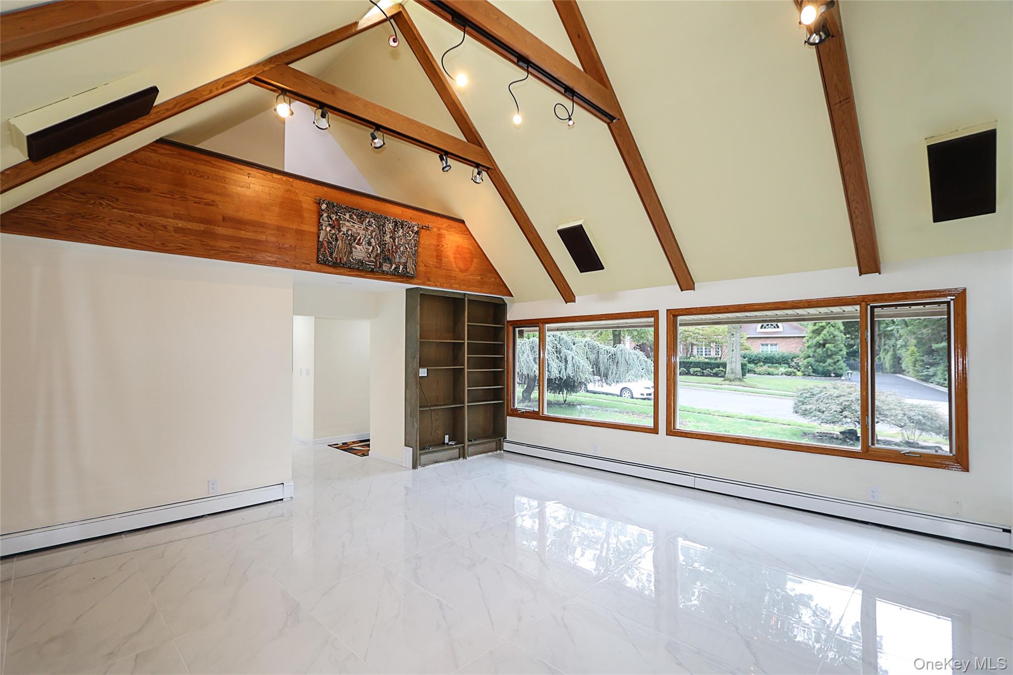 #8 photo, 81 Carriage Lane, ナッソー郡 Roslyn Heights , NY 11577