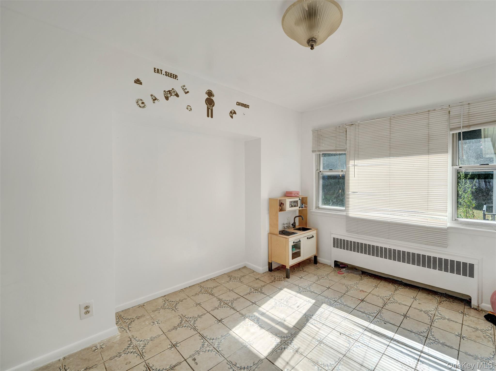 #5 photo, 9 Melville rd N, サフォーク郡 Huntington Station , NY 11746