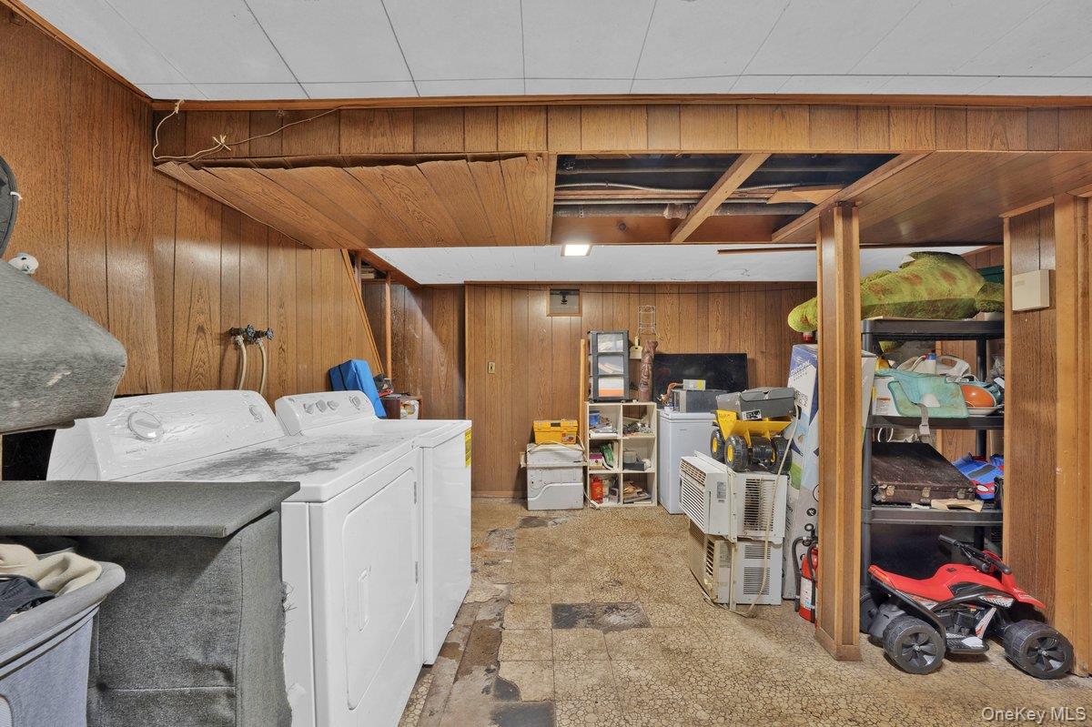 #2 photo, 692 Beck Street, ナッソー郡 Hempstead , NY 11553