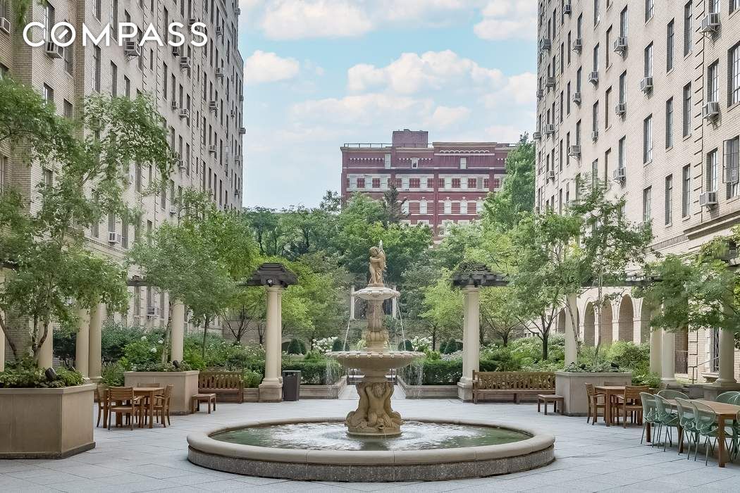 #3 photo, New York City, マンハッタン Hell's Kitchen , NY 10019