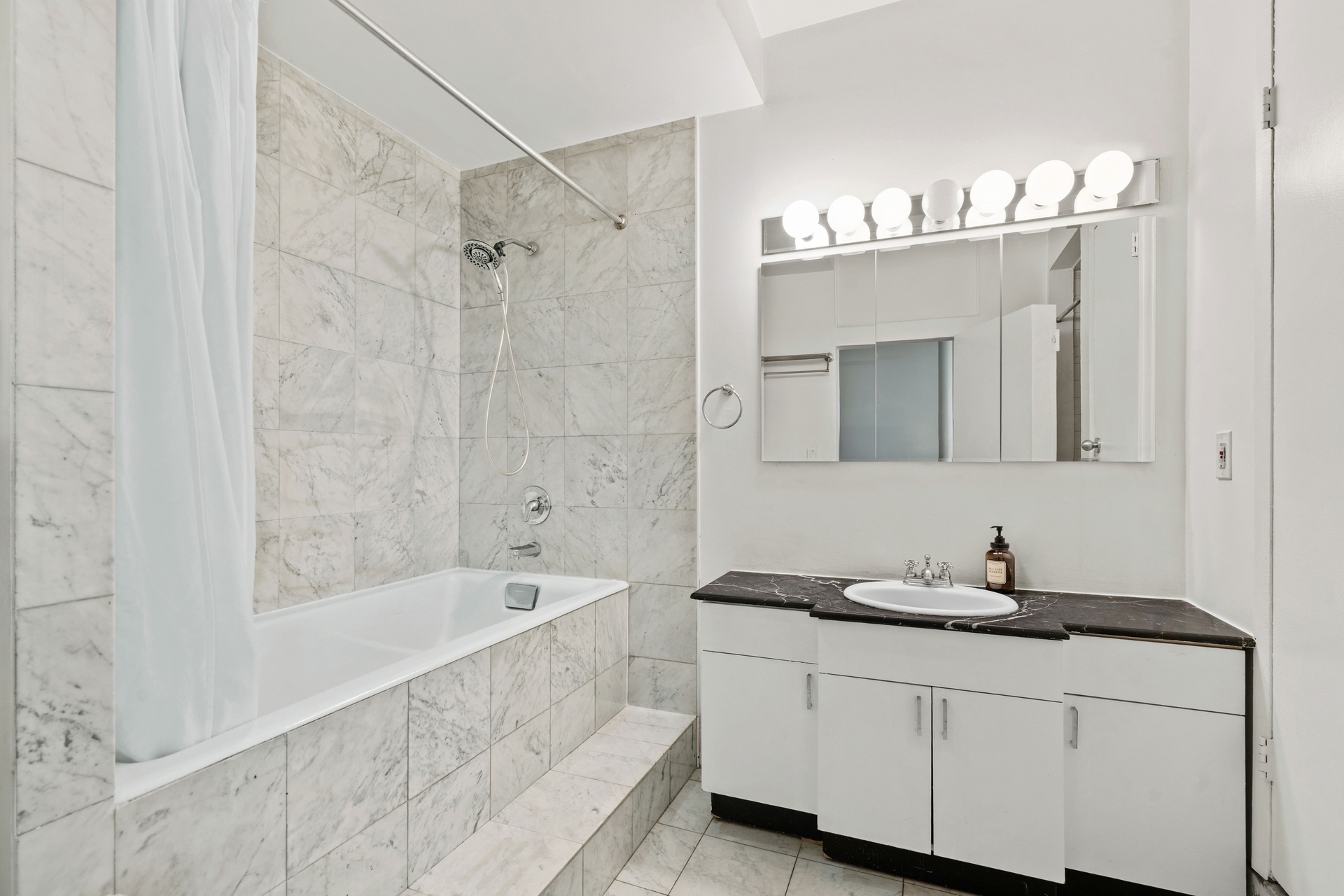 #12 photo, 129-131 Greene Street, マンハッタン Soho , NY 10012