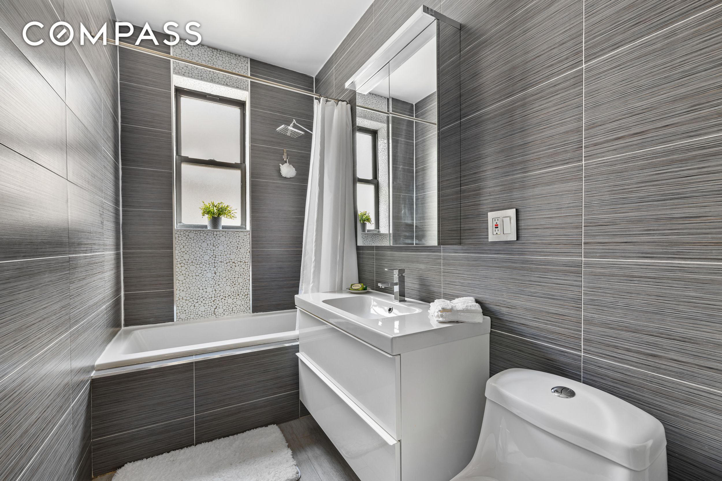 #7 photo, 839 E 19th Street, Midwood , NY 11230