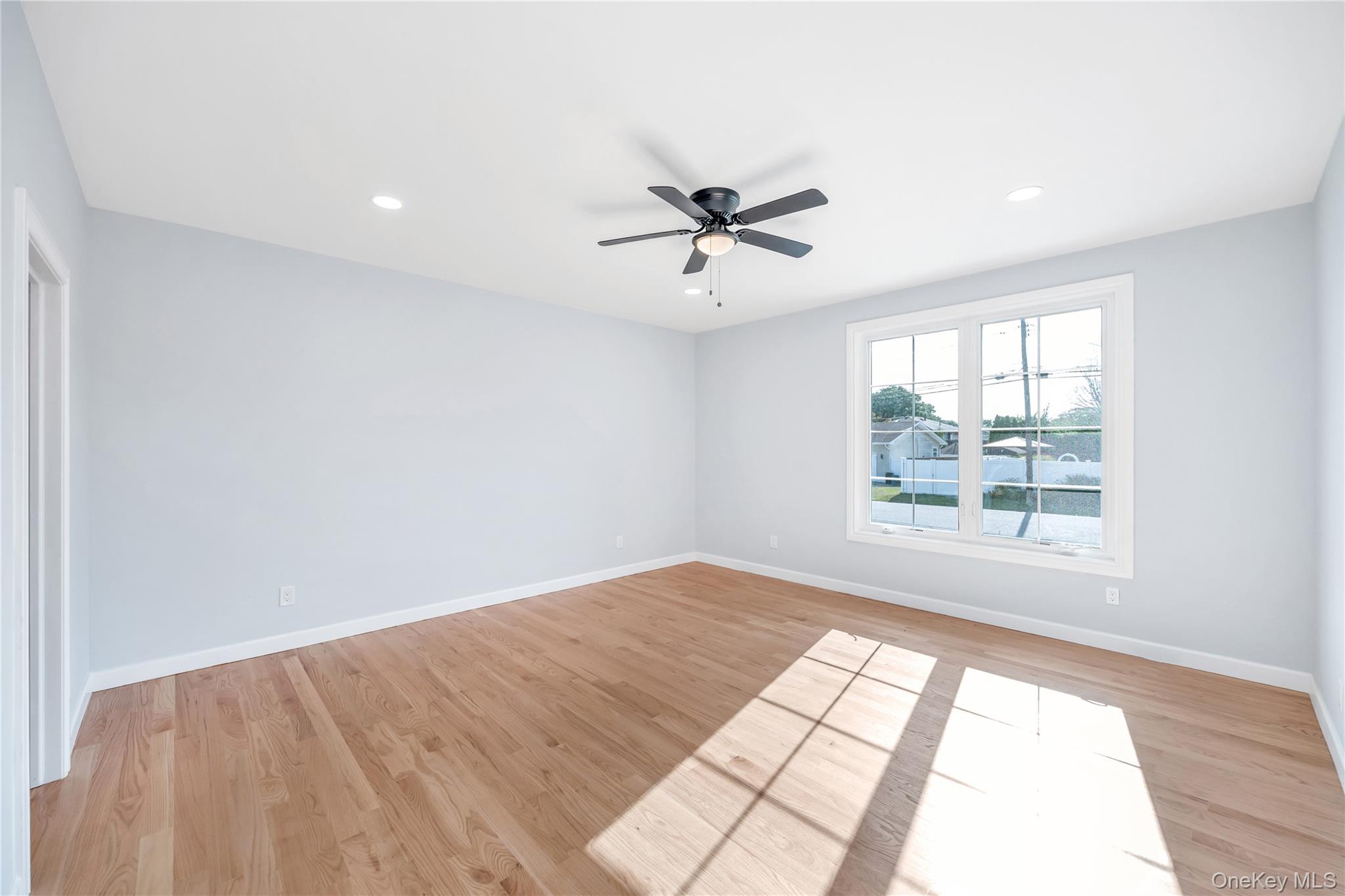 #7 photo, 123 Cayuga Avenue, サフォーク郡 Deer Park , NY 11729