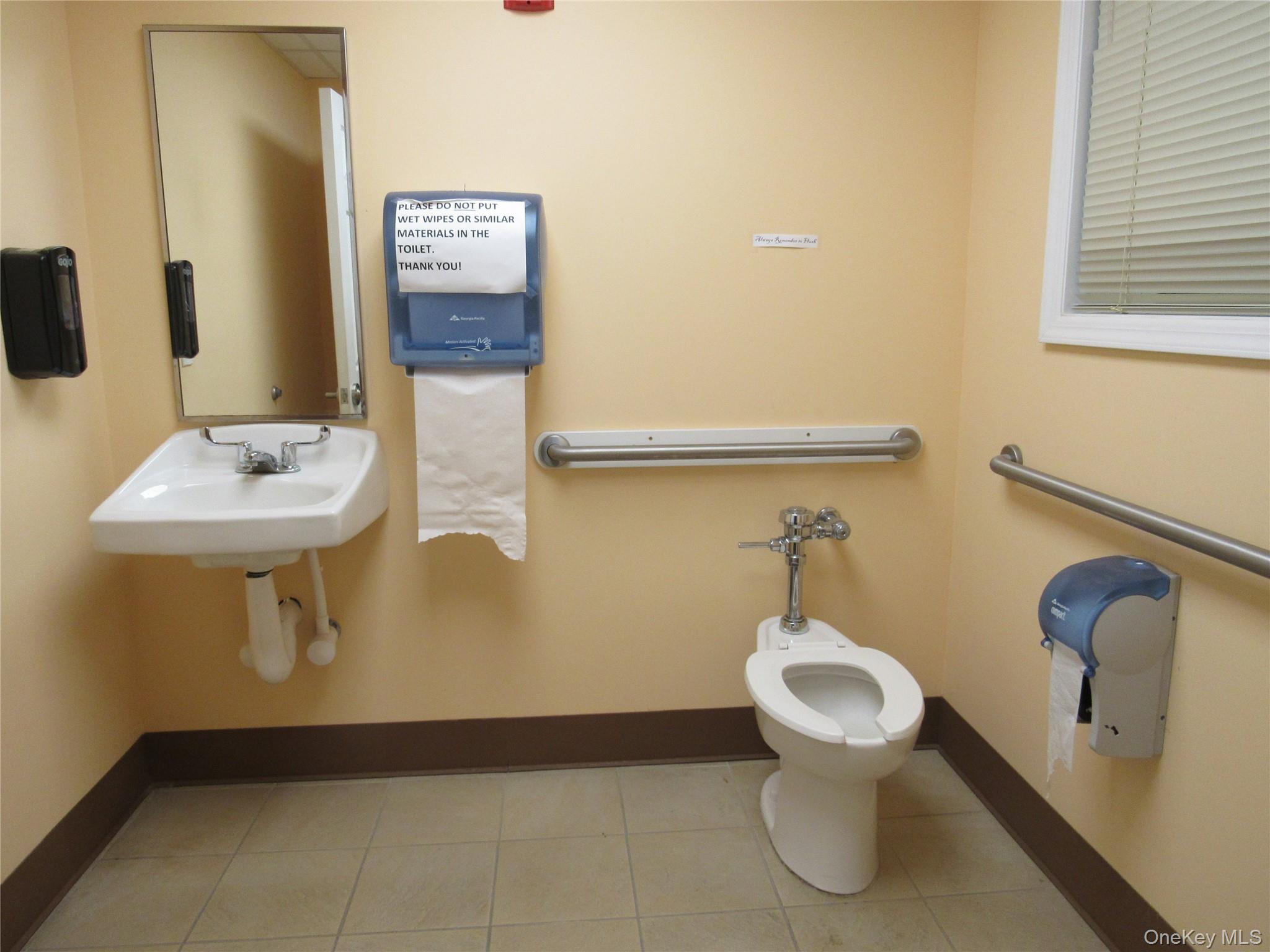 #14 photo, 201 Howell Avenue, サフォーク郡 Riverhead , NY 11901