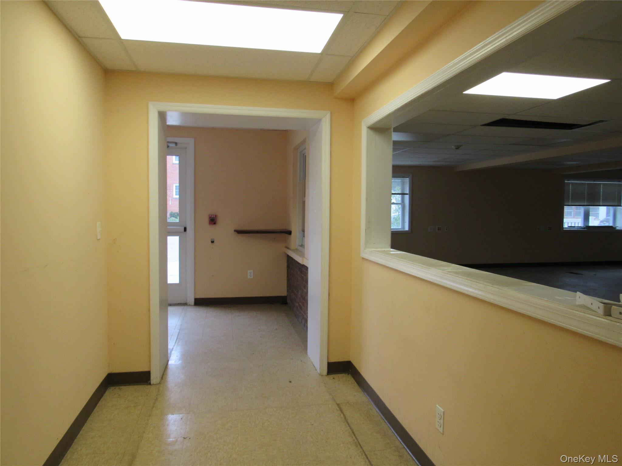 #4 photo, 201 Howell Avenue, サフォーク郡 Riverhead , NY 11901