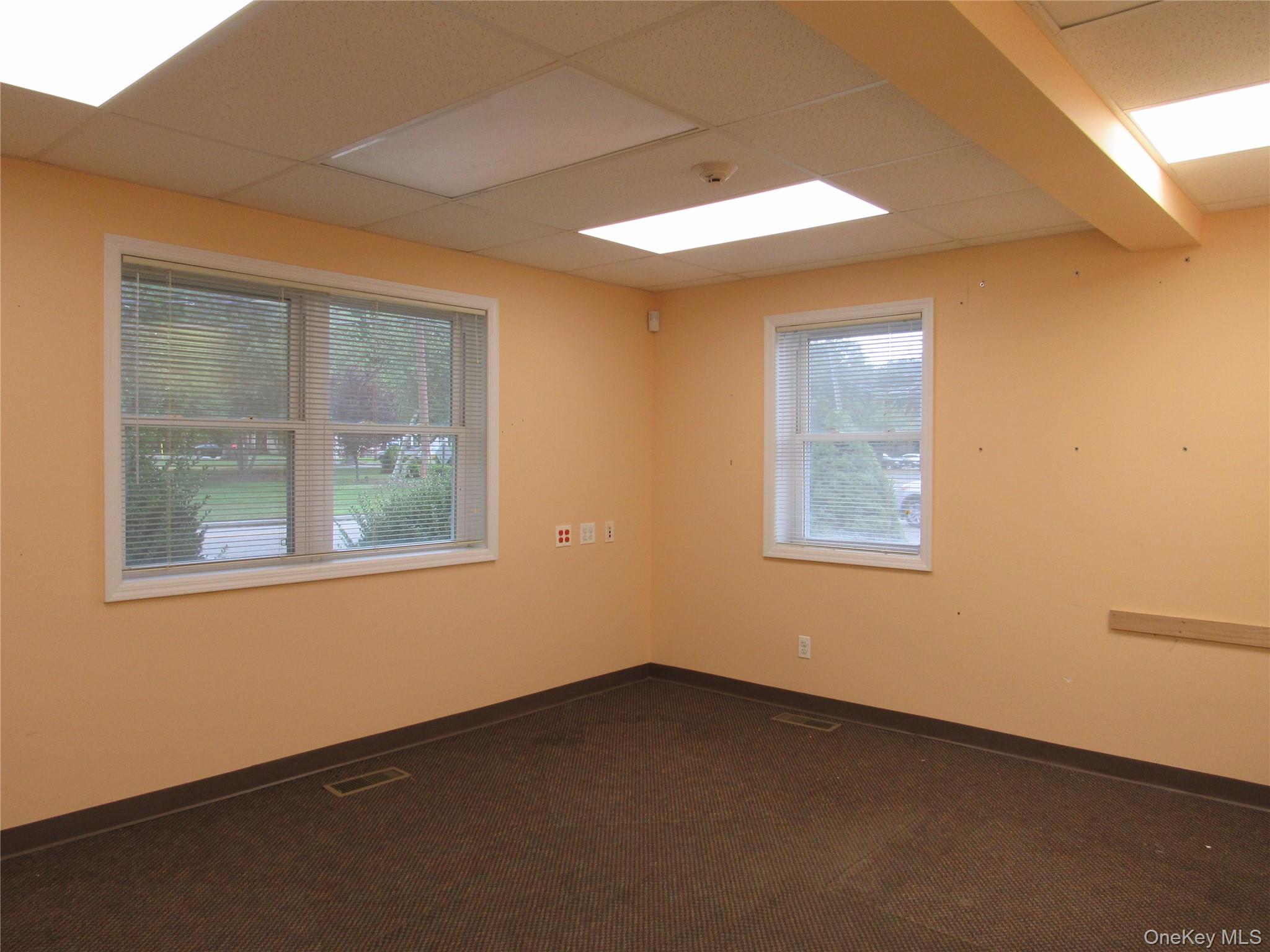 #9 photo, 201 Howell Avenue, サフォーク郡 Riverhead , NY 11901