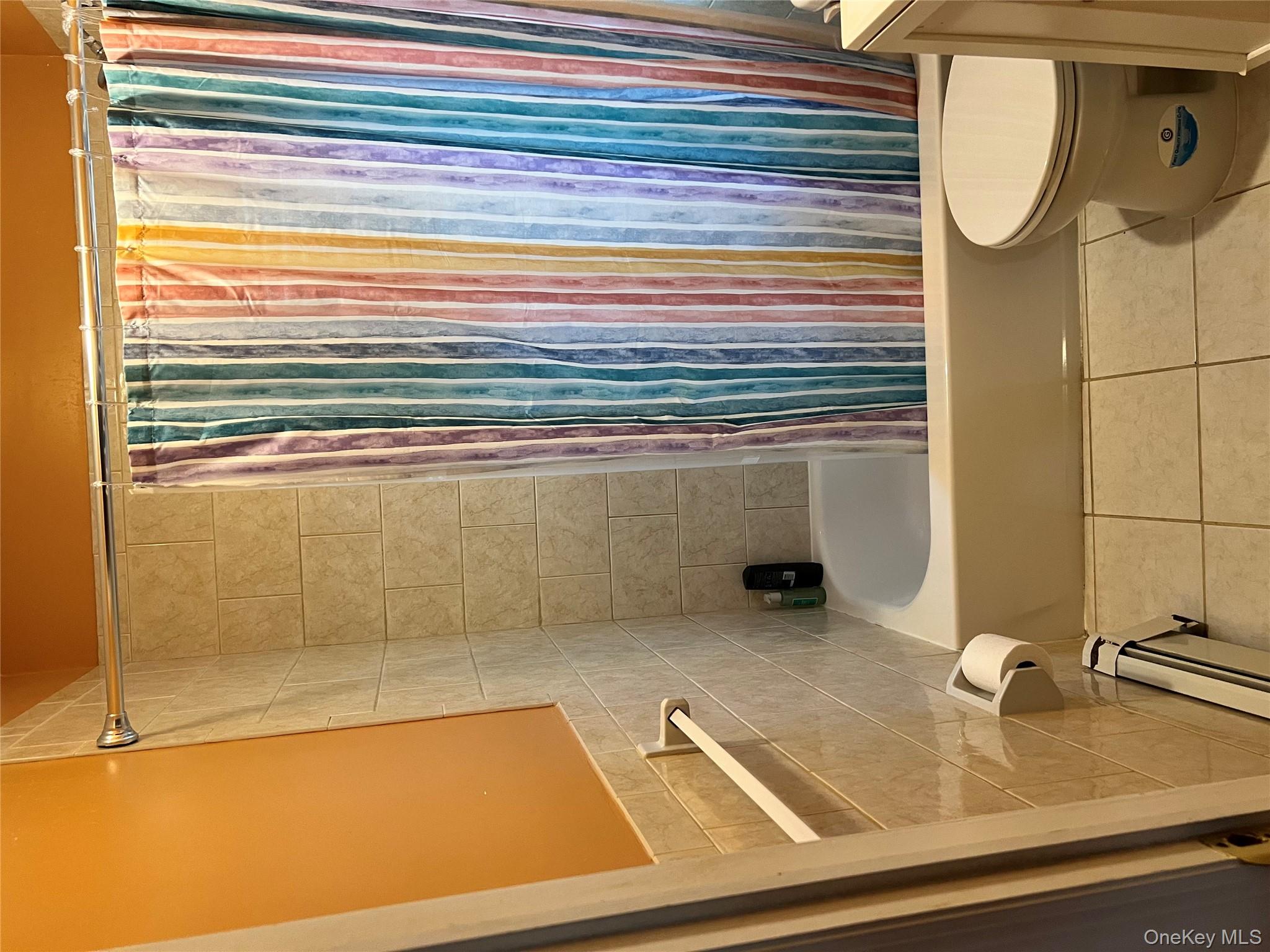 #5 photo, 121 E Pennywood Avenue, Roosevelt , NY 11575