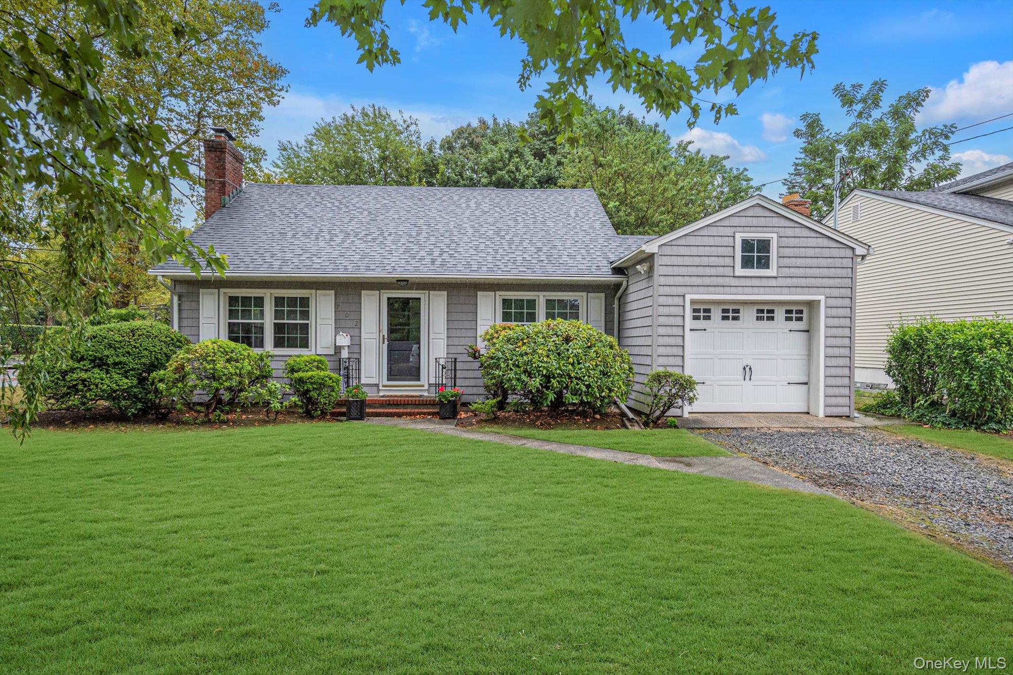 #1 photo, 702 5th Avenue, East Northport , NY 11731