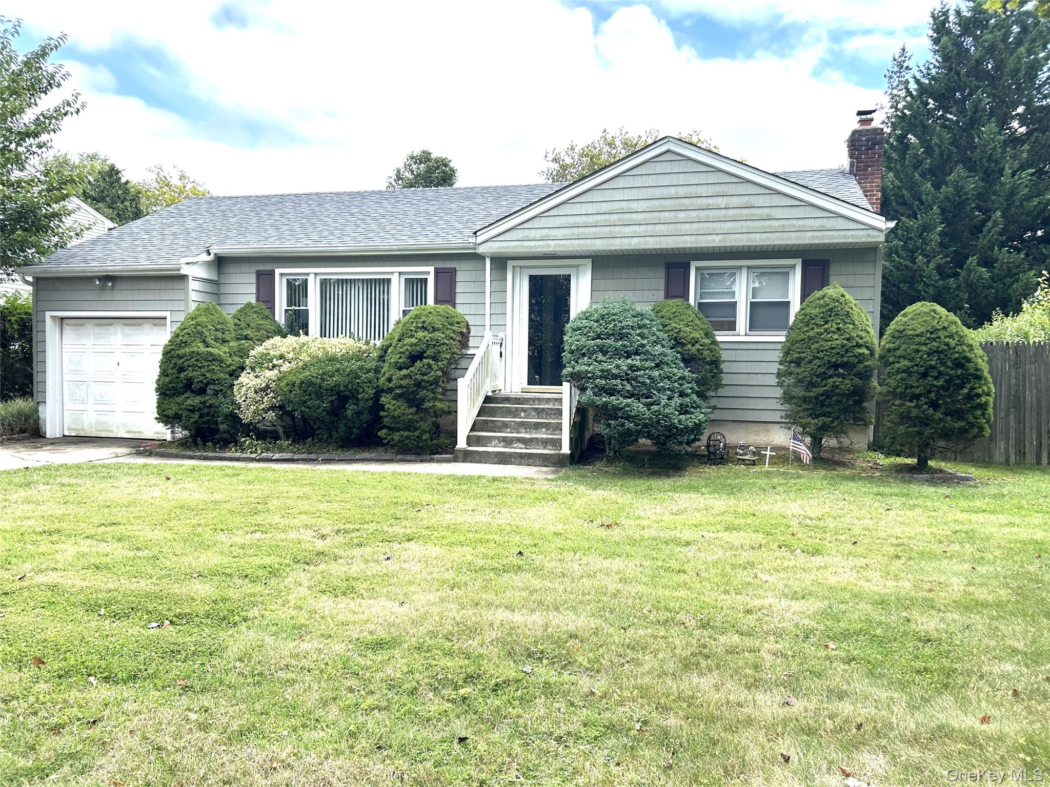 #1 photo, 46 Hill Road, 长岛 Farmingdale , NY 11735