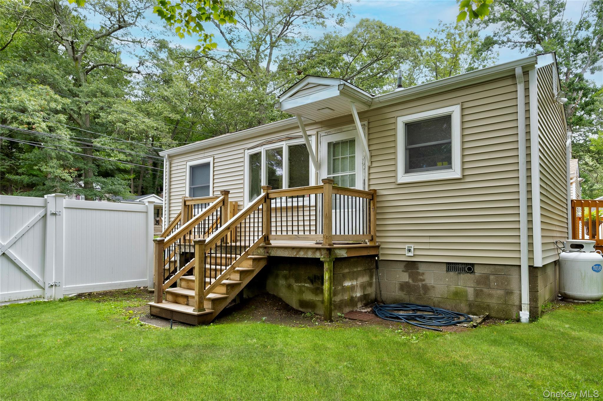 #4 photo, 238 Locust Drive, サフォーク郡 Rocky Point , NY 11778