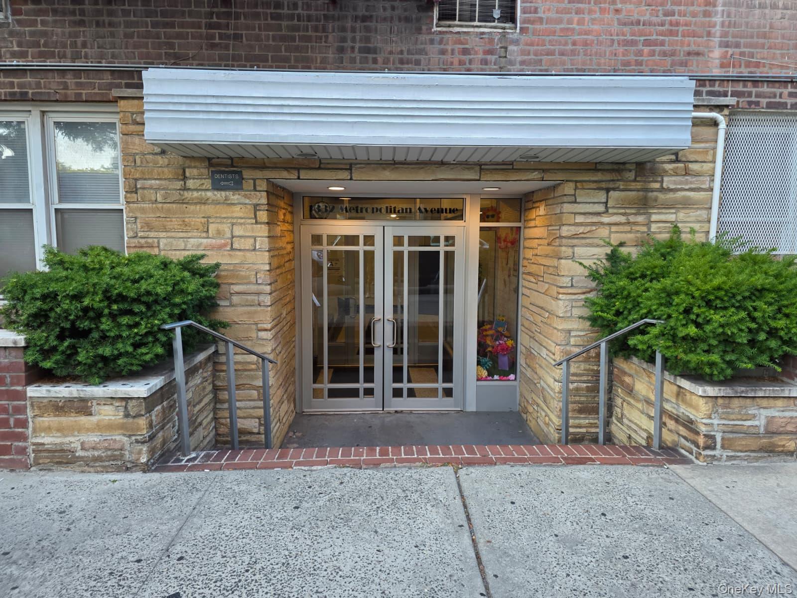 #15 photo, 1332 Metropolitan Avenue, ブロンクス区 Bronx , NY 10462