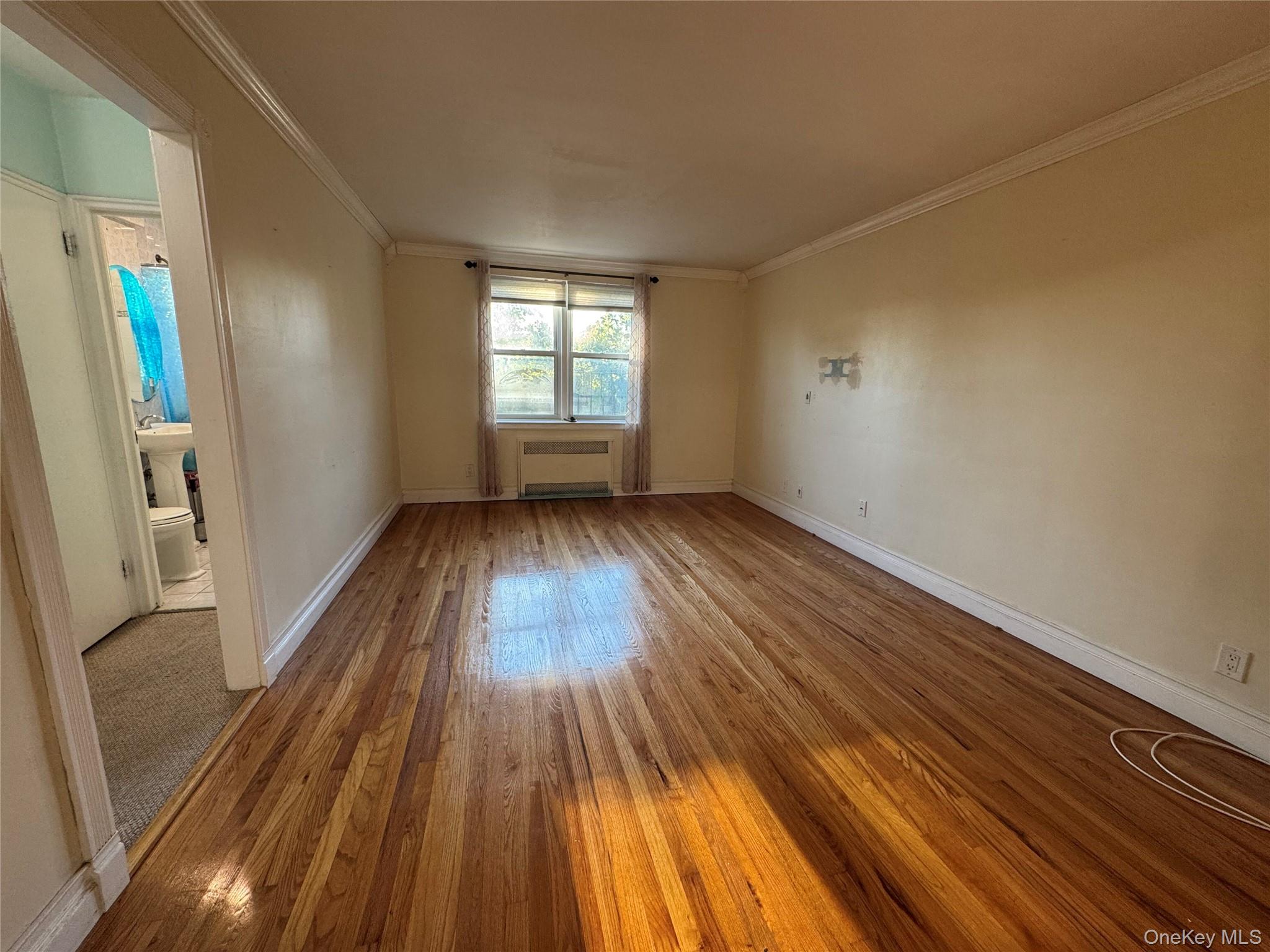 #5 photo, 30 Cathedral Avenue, Hempstead , NY 11550