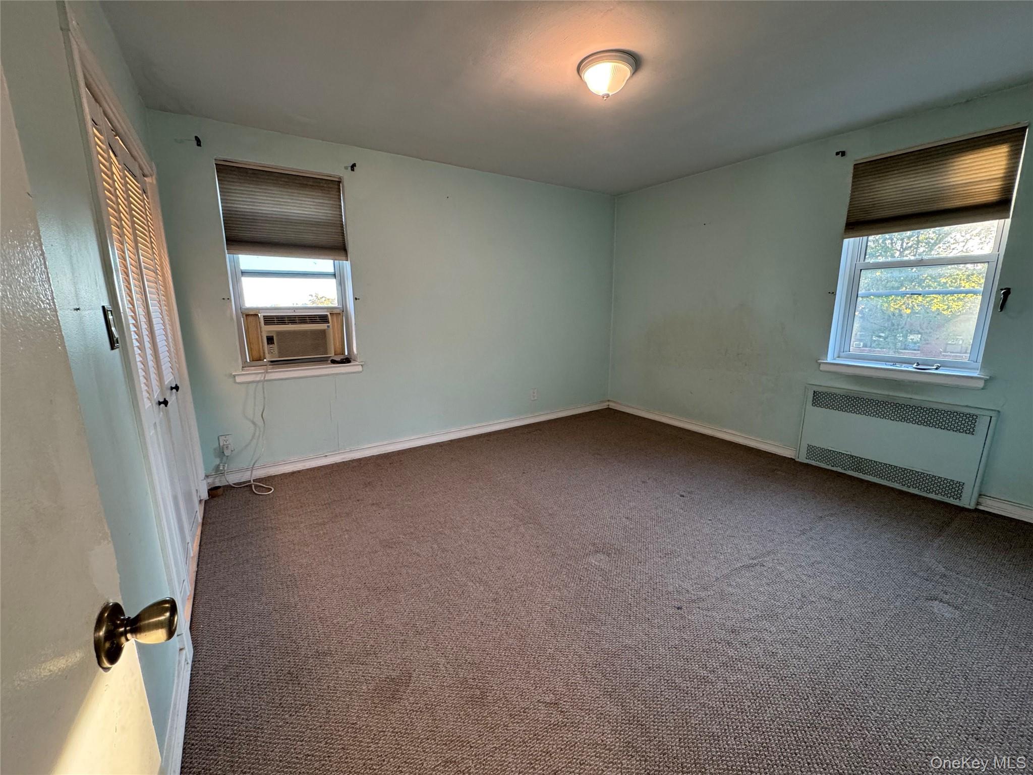 #9 photo, 30 Cathedral Avenue, Hempstead , NY 11550