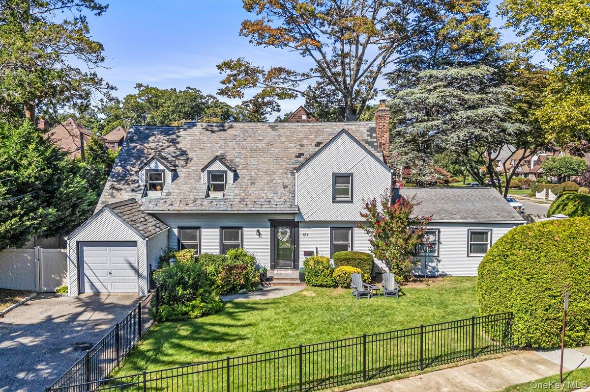 #1 photo, 411 Demott Avenue, Rockville Centre , NY 11570