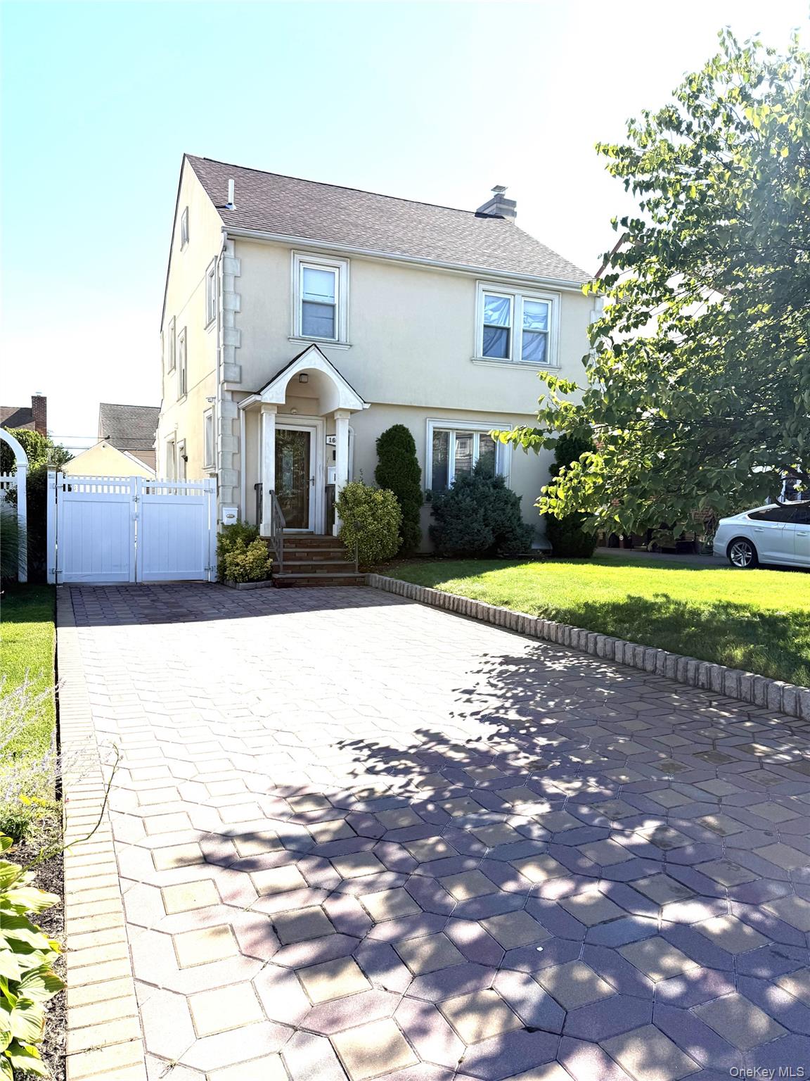 #1 photo, 166-36 23rd Avenue, クイーンズ区 Whitestone , NY 11357