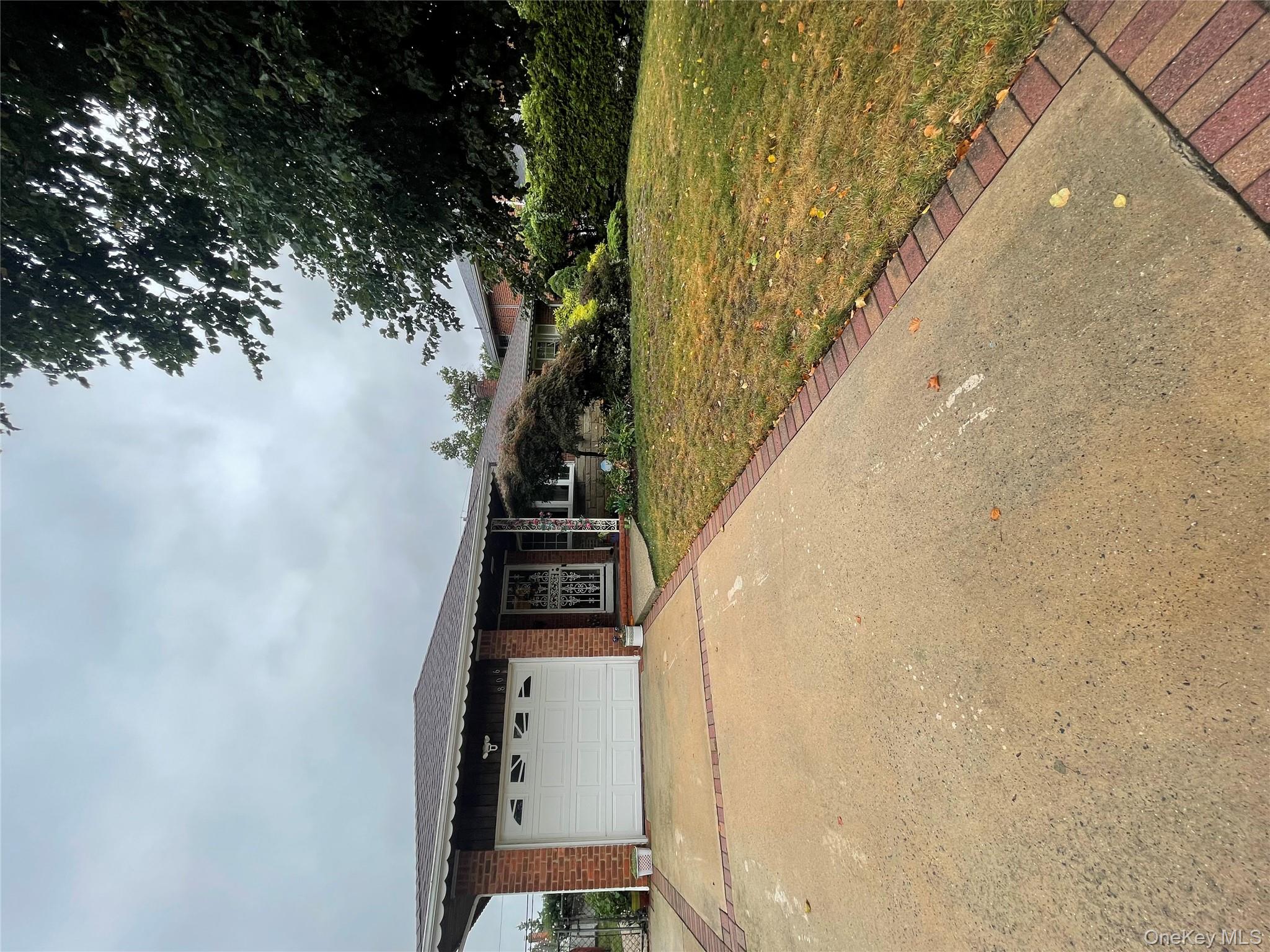 #1 photo, 806 Center Drive, ناسو North Baldwin , NY 11510