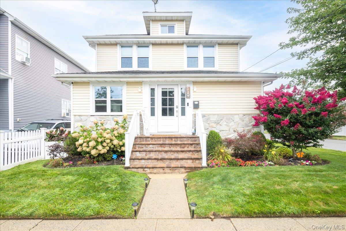 #1 photo, 119 Ocean Avenue, ナッソー郡 Bellmore , NY 11710