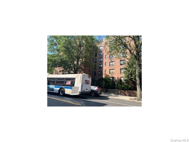 #2 photo, 65-10 108TH STREET, クイーンズ区 Forest Hills , NY 11375