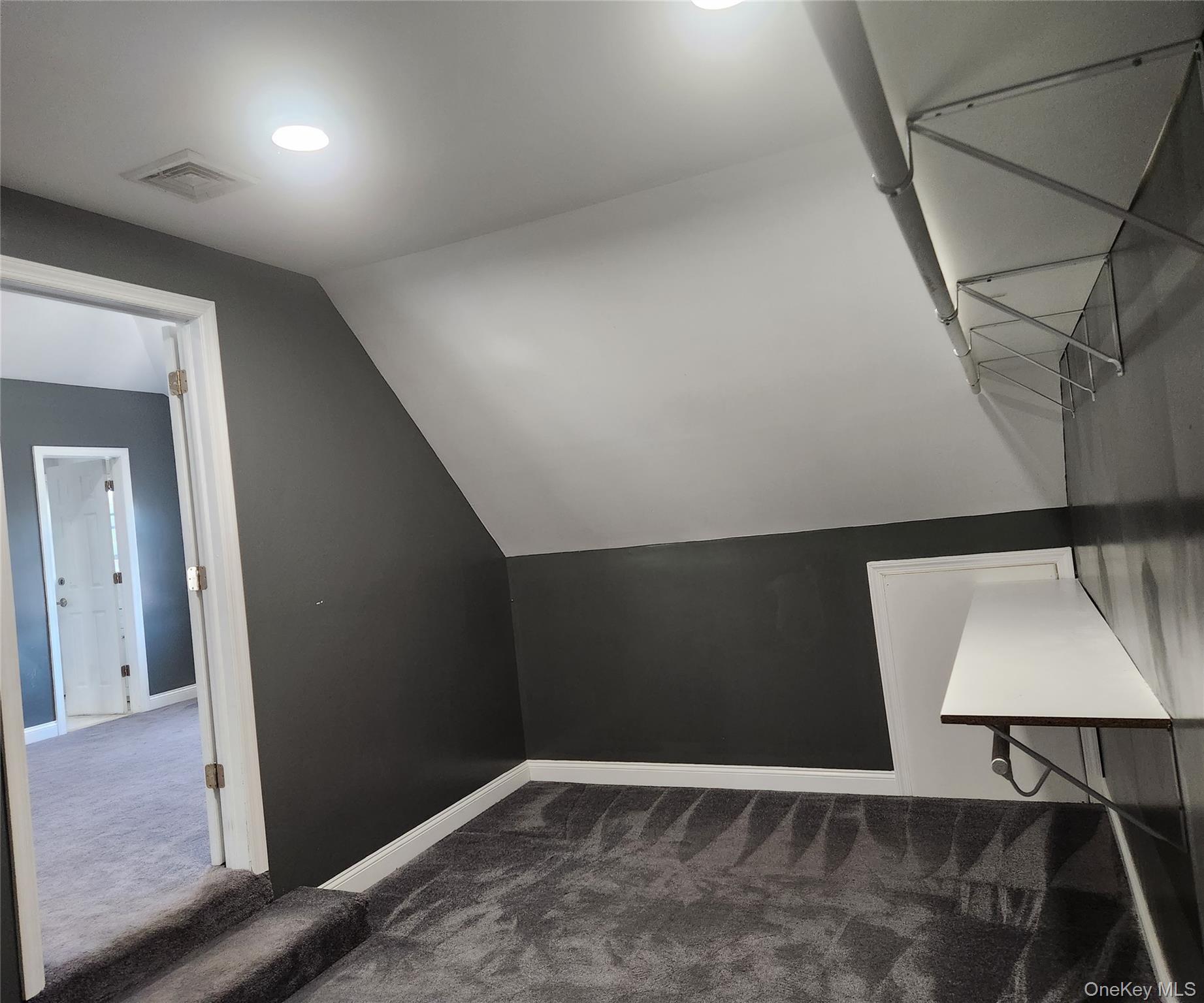 #11 photo, West Babylon, サフォーク郡 West Babylon , NY 11704