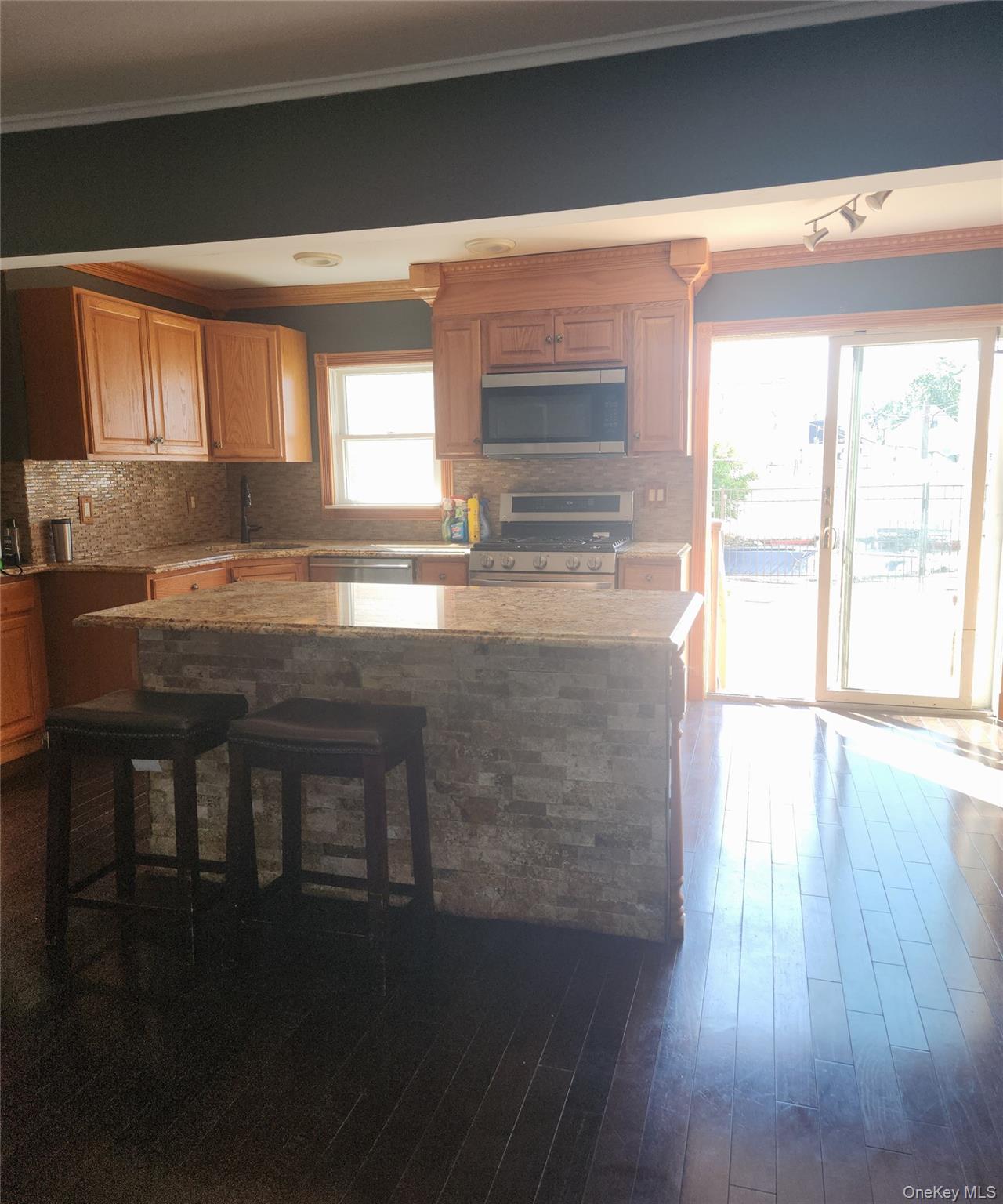 #9 photo, West Babylon, サフォーク郡 West Babylon , NY 11704