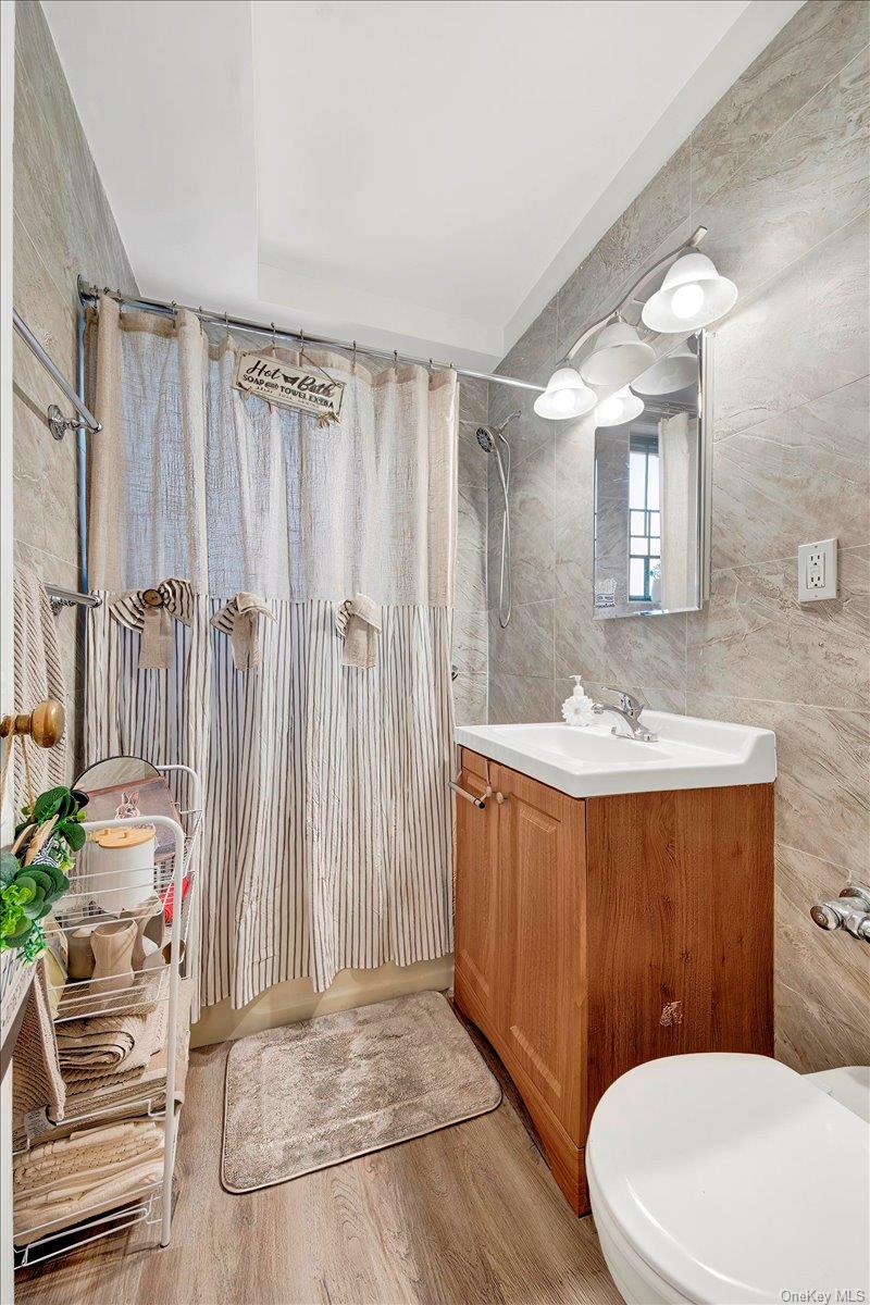 #13 photo, 1595 Metropolitan Avenue, 布朗士 Bronx , NY 10462