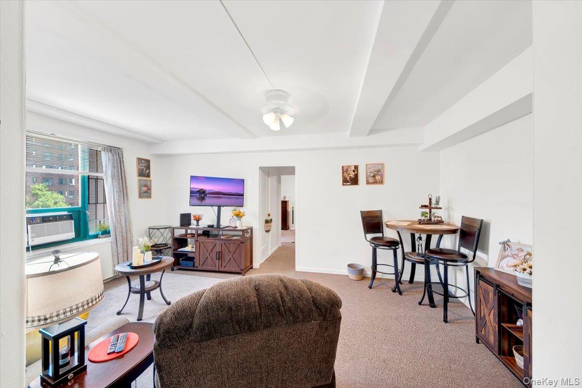 #5 photo, 1595 Metropolitan Avenue, 布朗士 Bronx , NY 10462