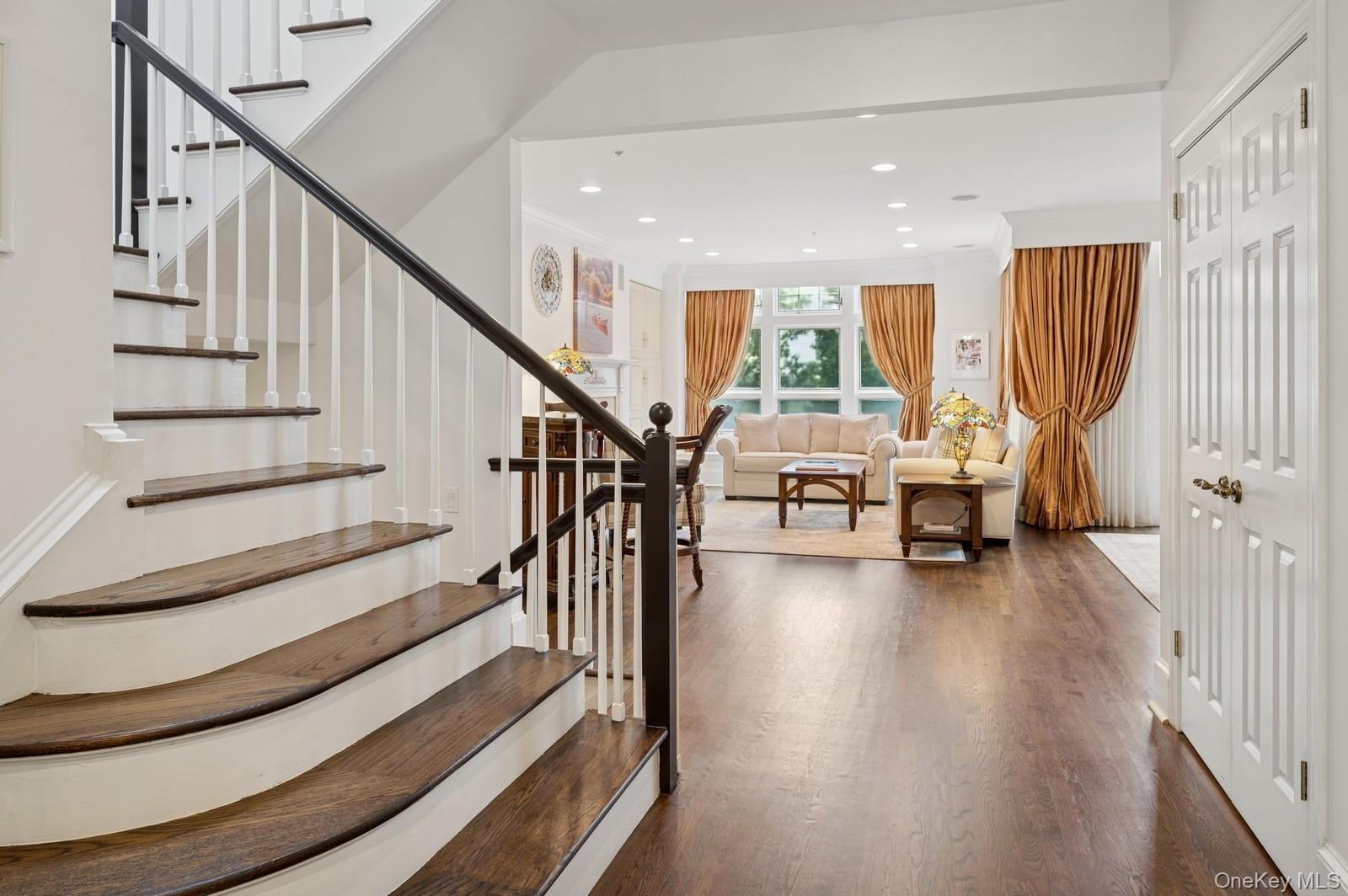 #4 photo, 10 Old Jackson Avenue, Hastings-on-Hudson , NY 10706