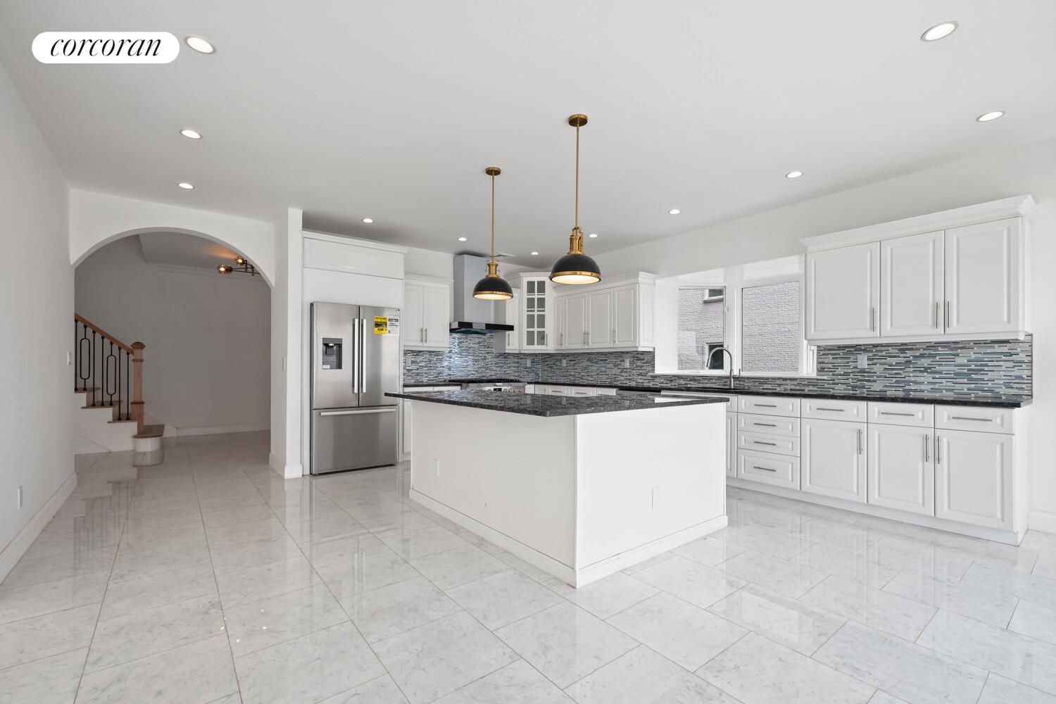 #14 photo, 4 ANGELAS Place, ブロンクス区 Throgs Neck , NY 10465