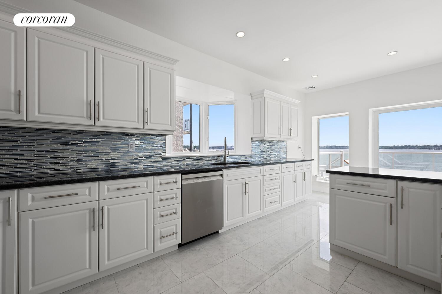 #19 photo, 4 ANGELAS Place, ブロンクス区 Throgs Neck , NY 10465