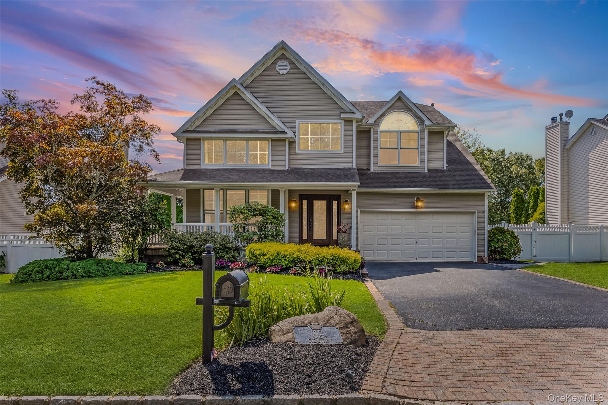 #1 photo, 62 Oceanview Boulevard, सफ़ोक काउंटी Manorville , NY 11949