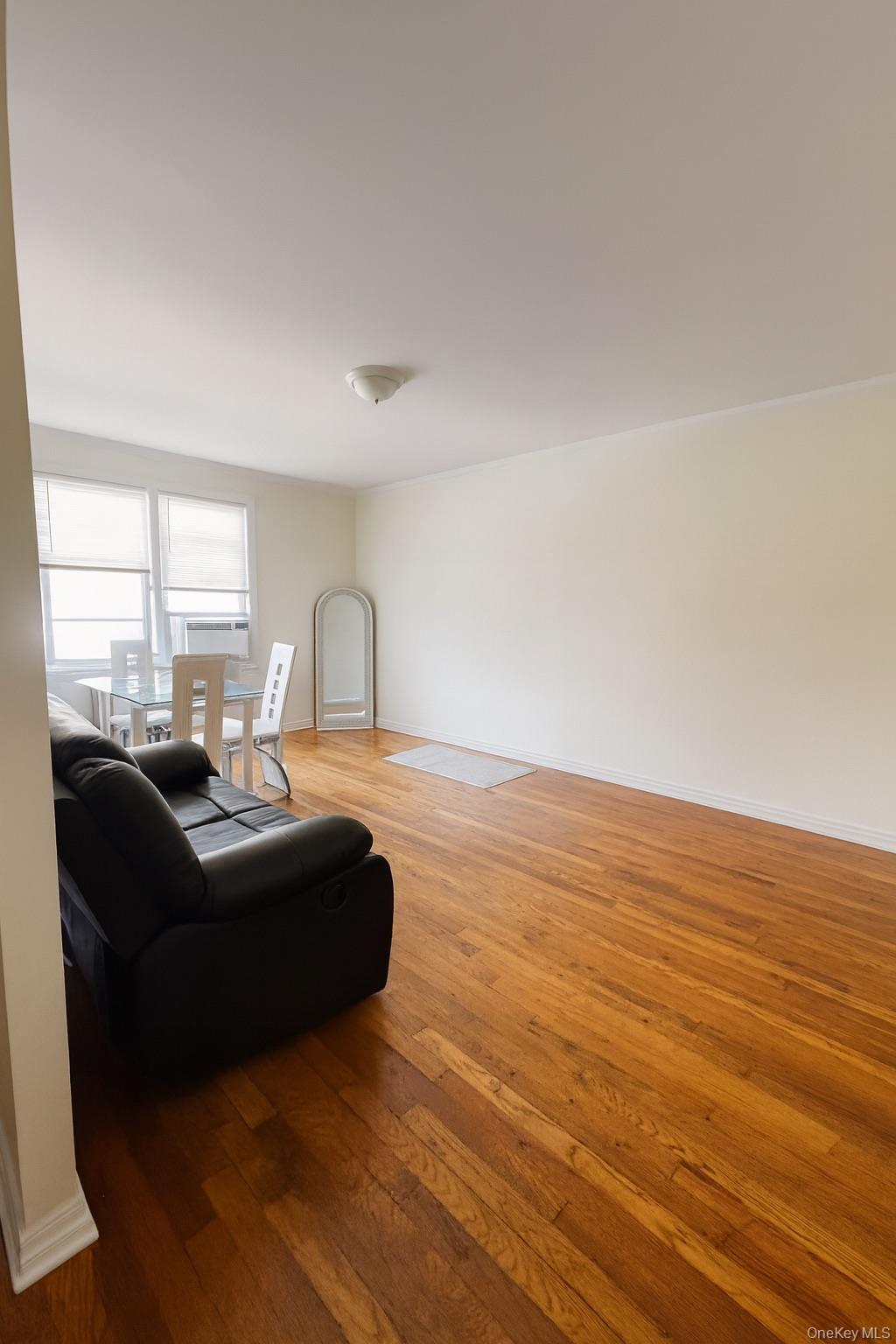 #10 photo, 60-45 Woodhaven Blvd, クイーンズ区 Rego Park , NY 11373