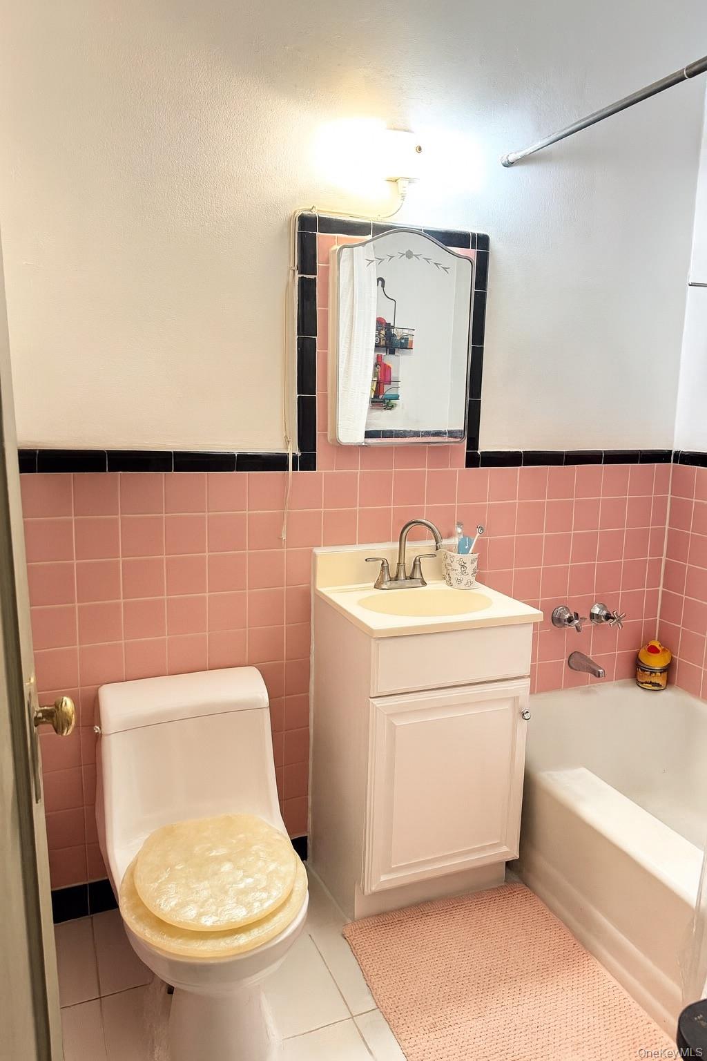 #5 photo, 60-45 Woodhaven Blvd, クイーンズ区 Rego Park , NY 11373