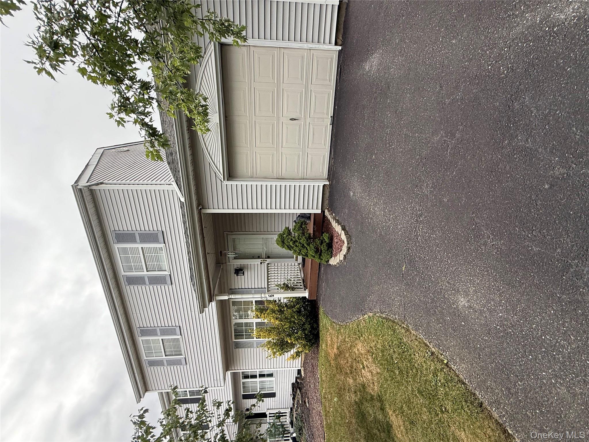 #2 photo, 6 Walnut Street, サフォーク郡 Central Islip , NY 11722