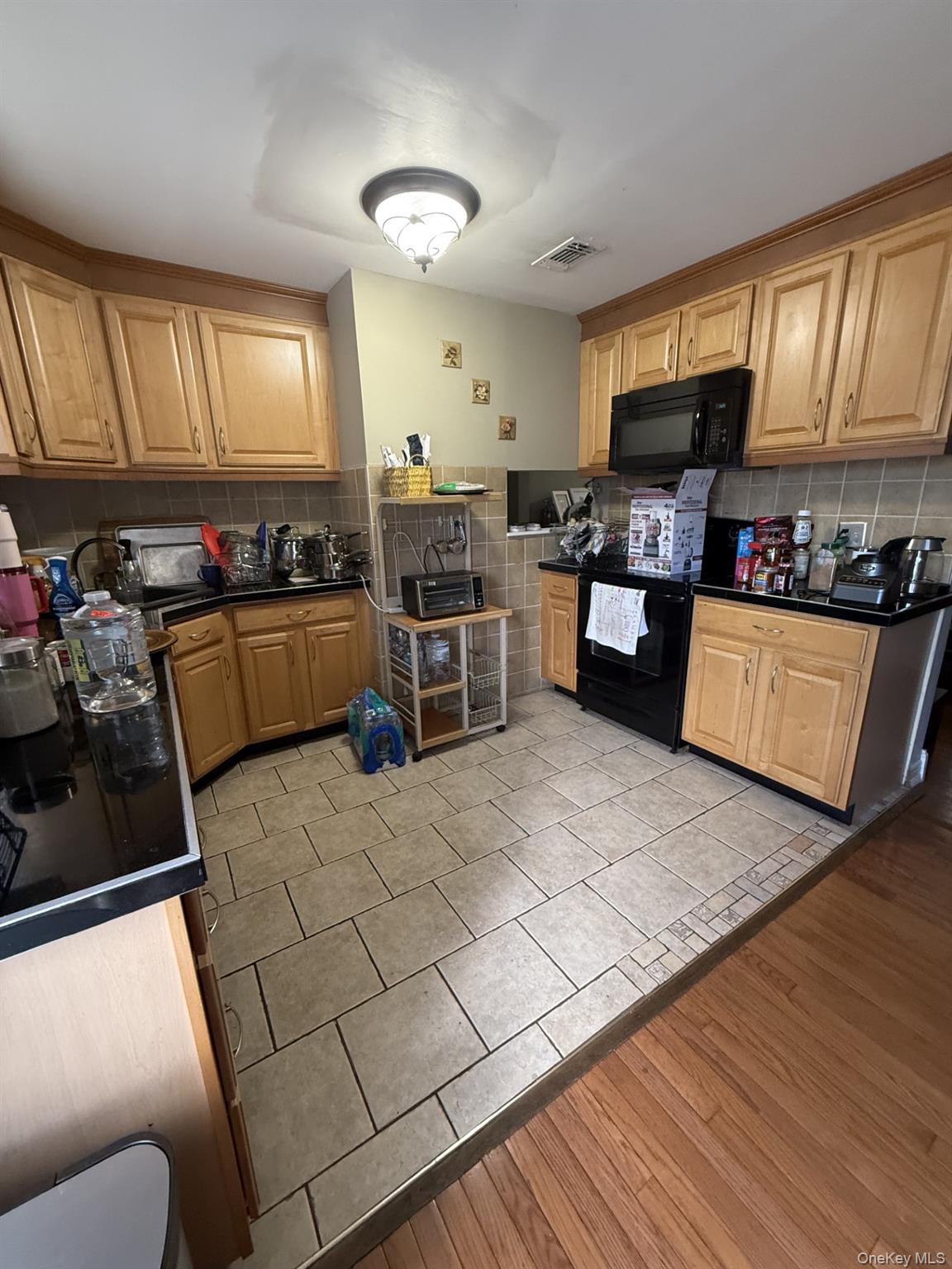 #5 photo, 6 Walnut Street, サフォーク郡 Central Islip , NY 11722