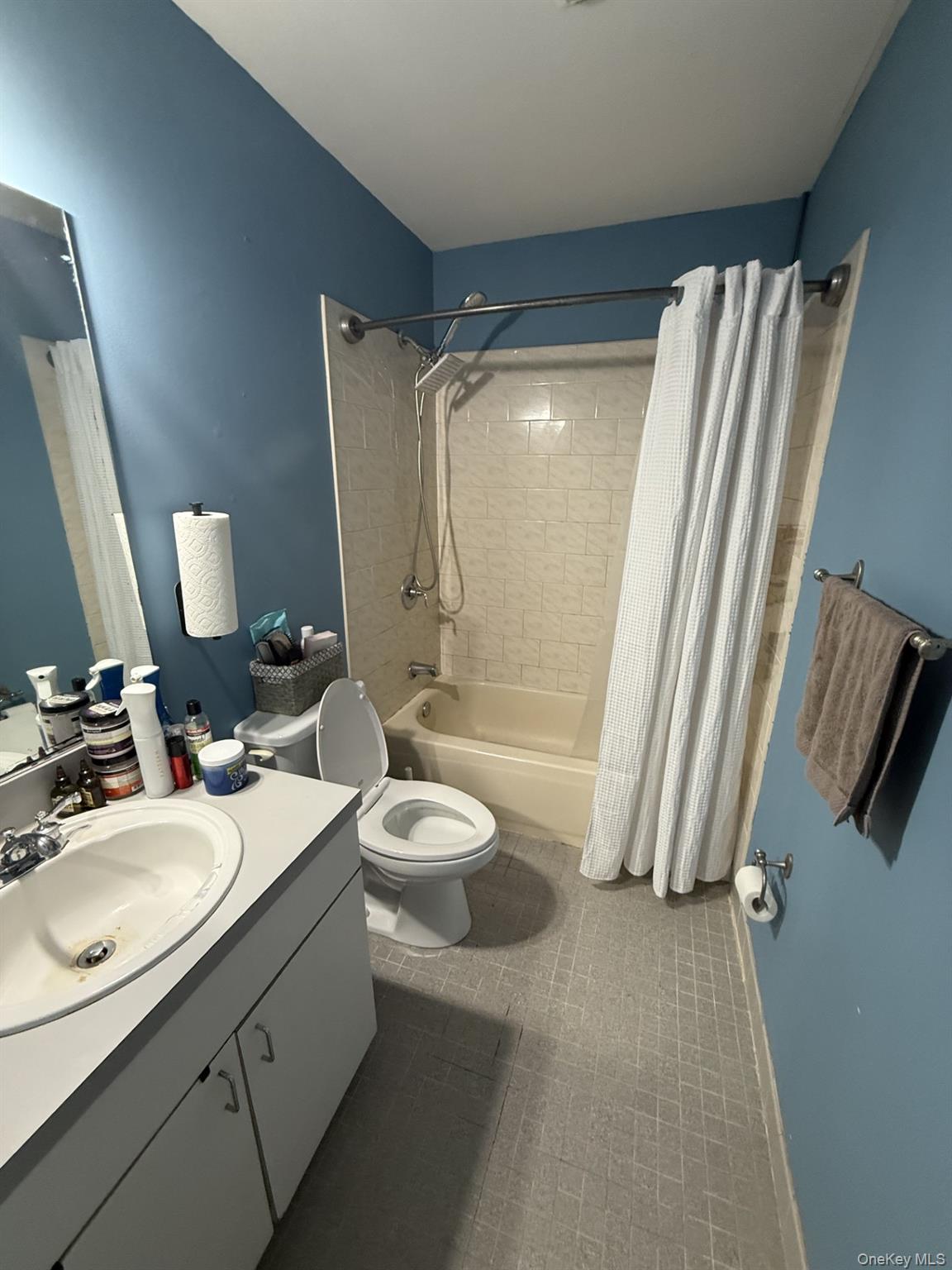 #8 photo, 6 Walnut Street, サフォーク郡 Central Islip , NY 11722