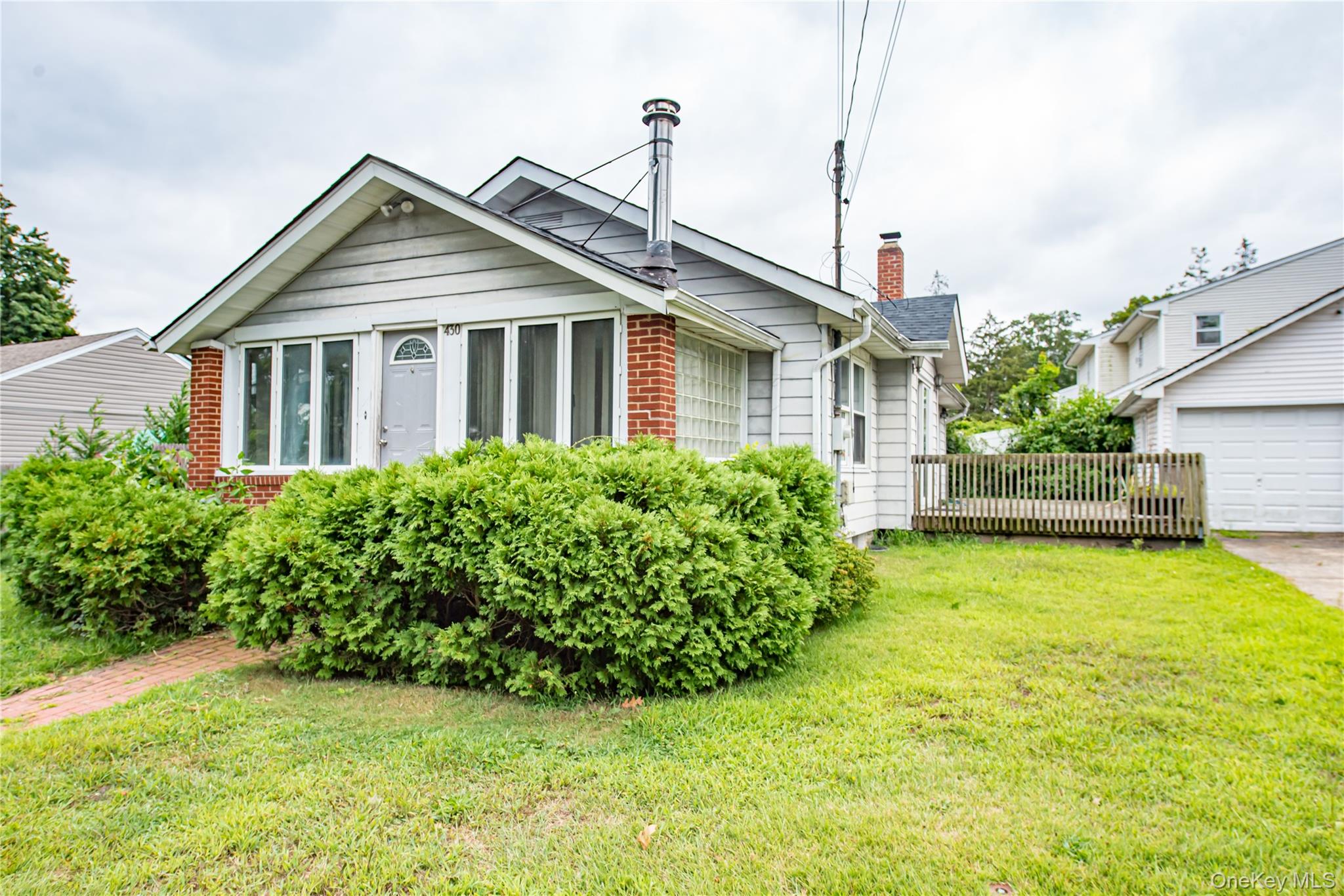 #1 photo, 430 Richmond Boulevard, सफ़ोक काउंटी Ronkonkoma , NY 11779