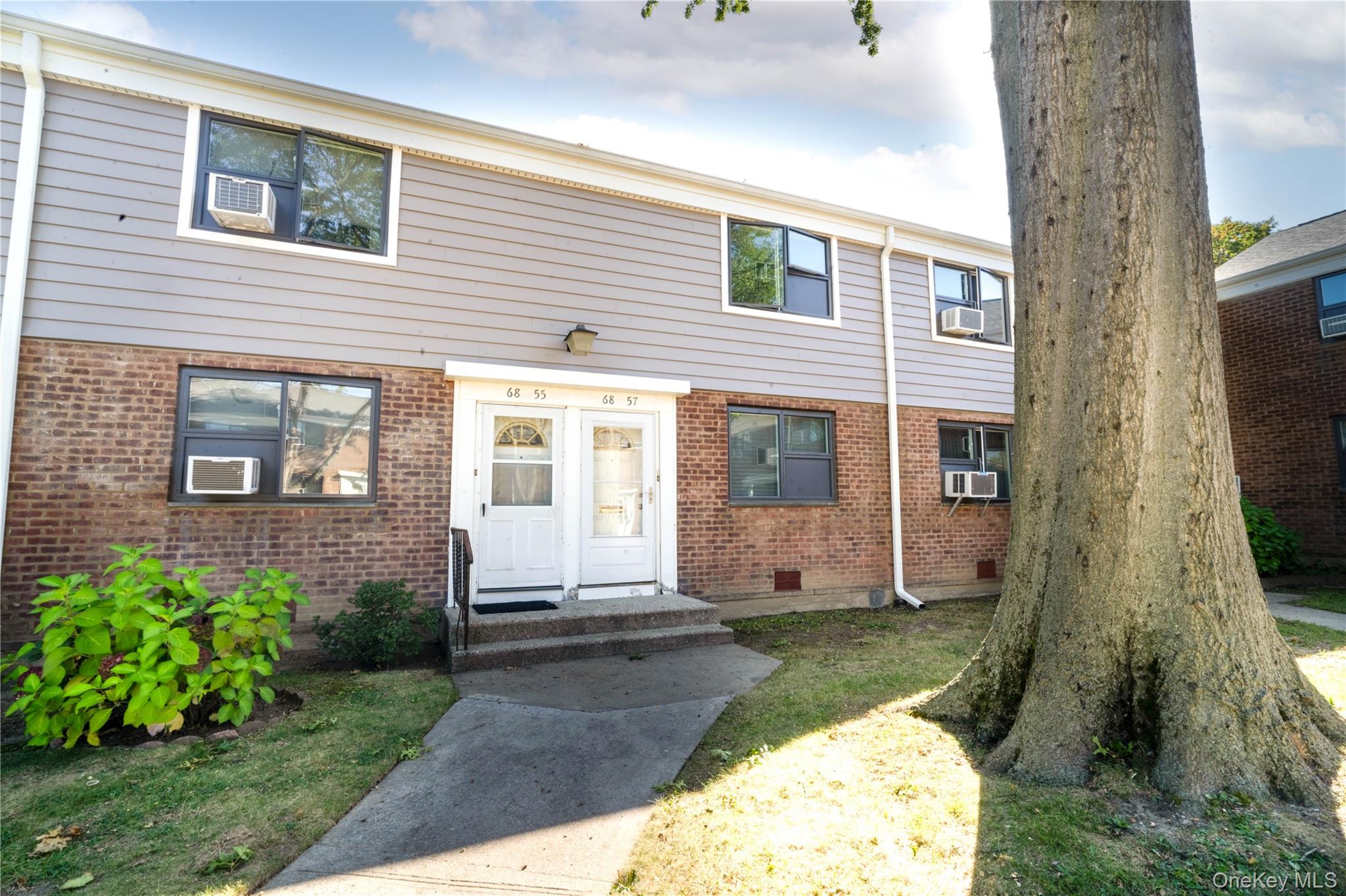 #1 photo, 68-57 Bell Blvd, Oakland Gardens , NY 11364