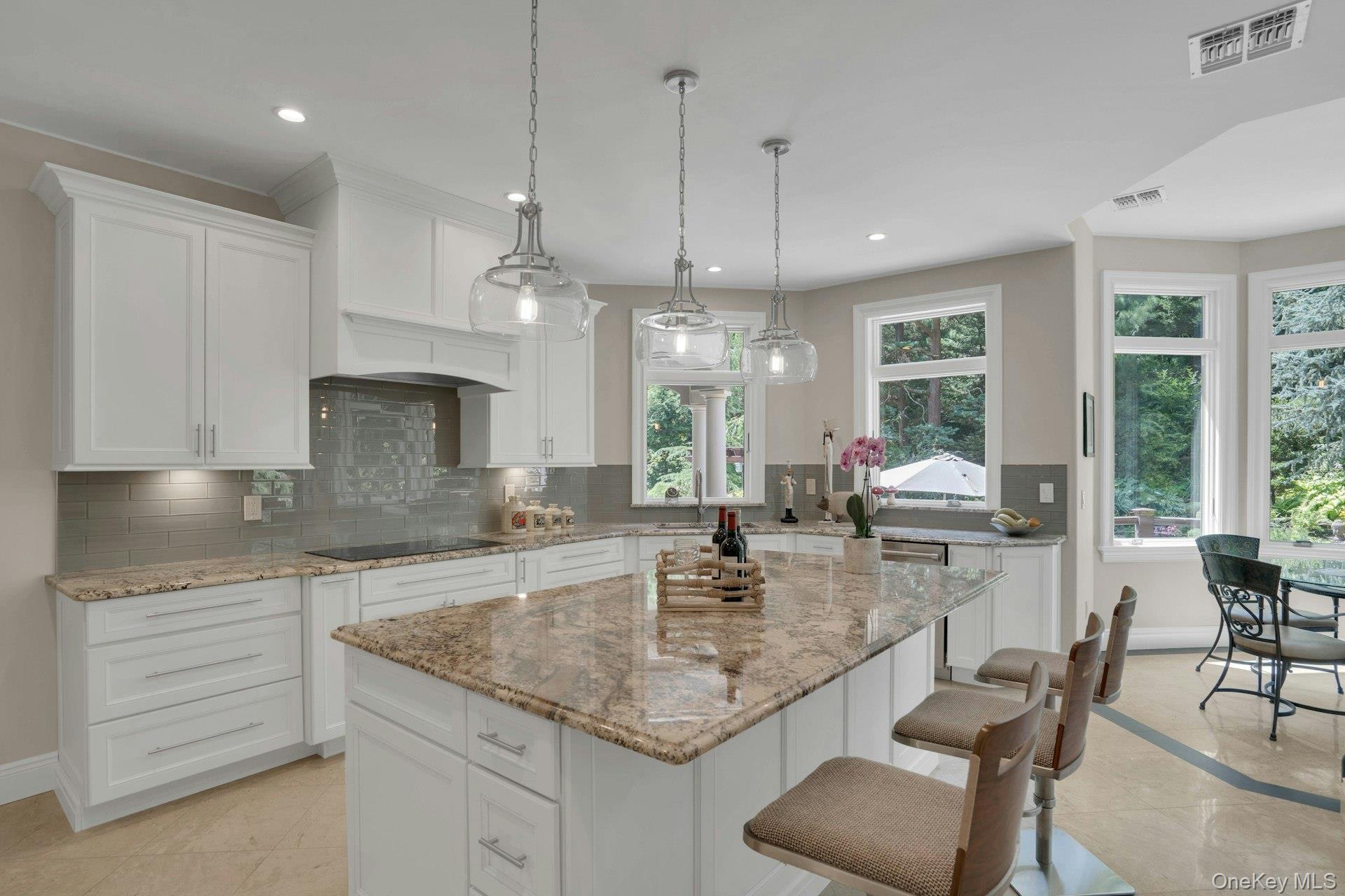 #11 photo, 12 Redwood Drive, サフォーク郡 Dix Hills , NY 11746